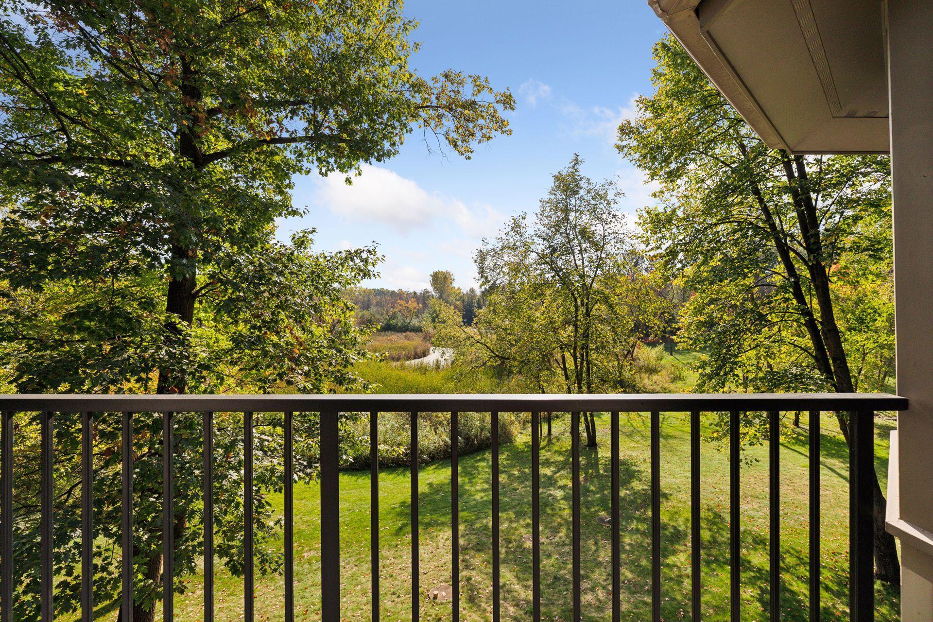 100 Black Oaks Lane N