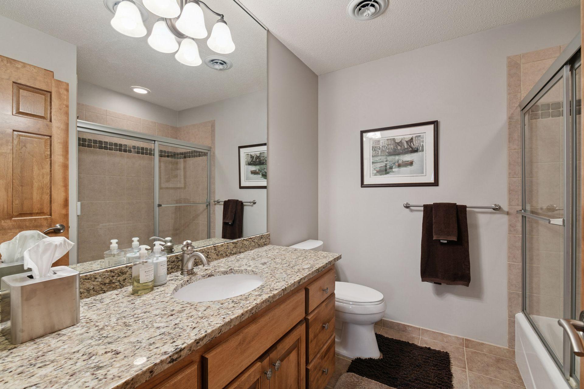 101 Willoughby Way E