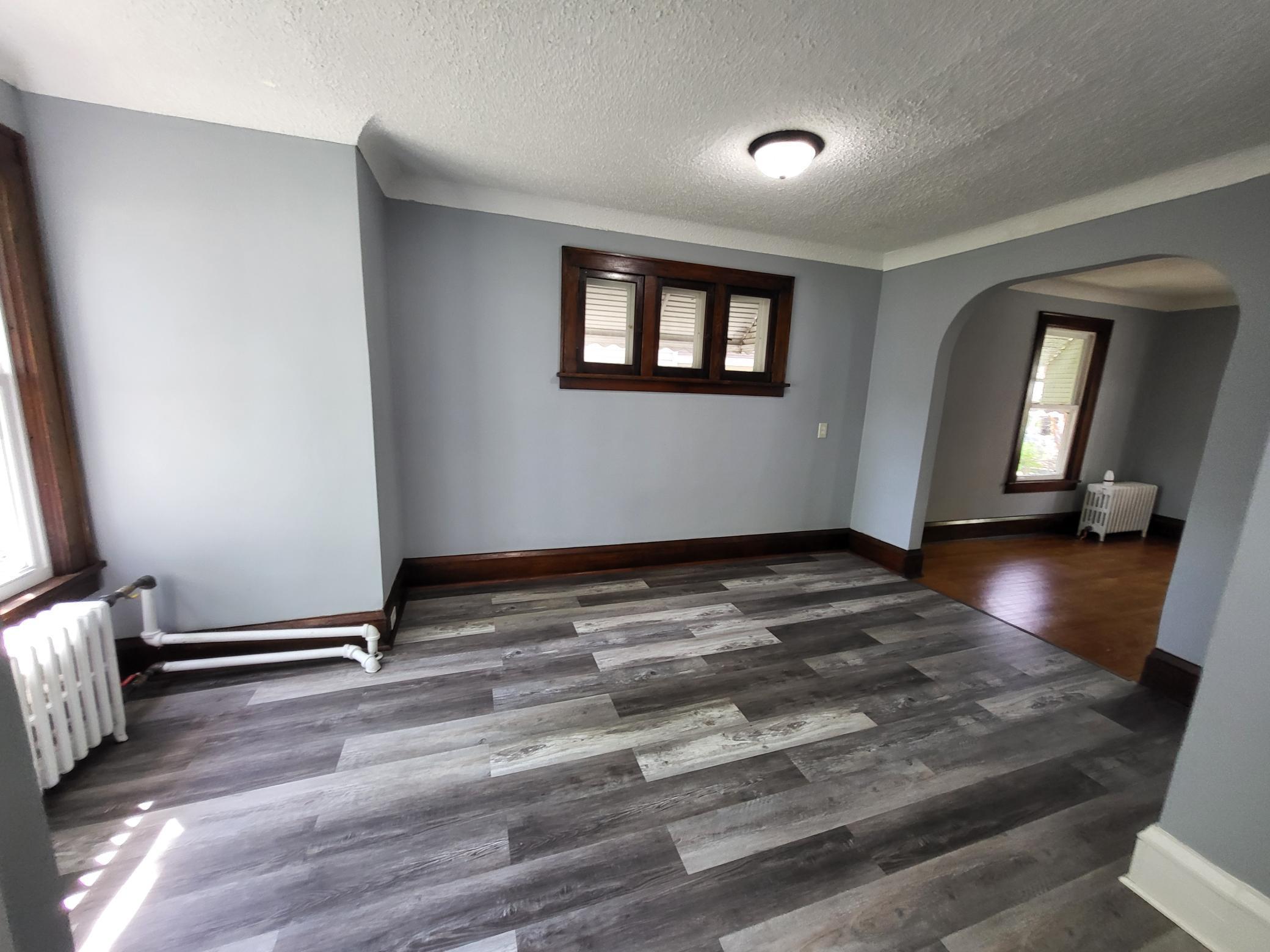 3014 Russell Avenue N