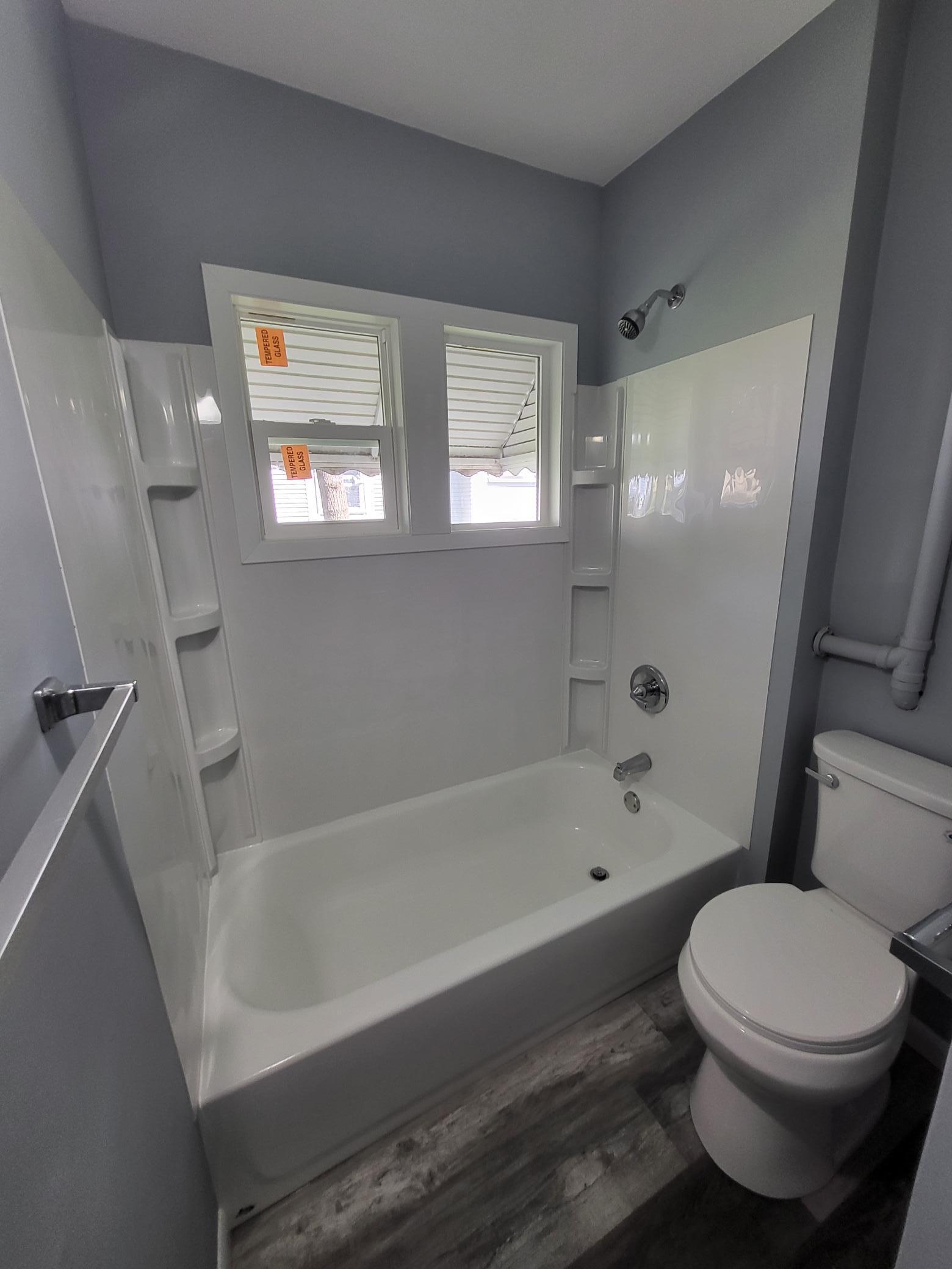 3014 Russell Avenue N