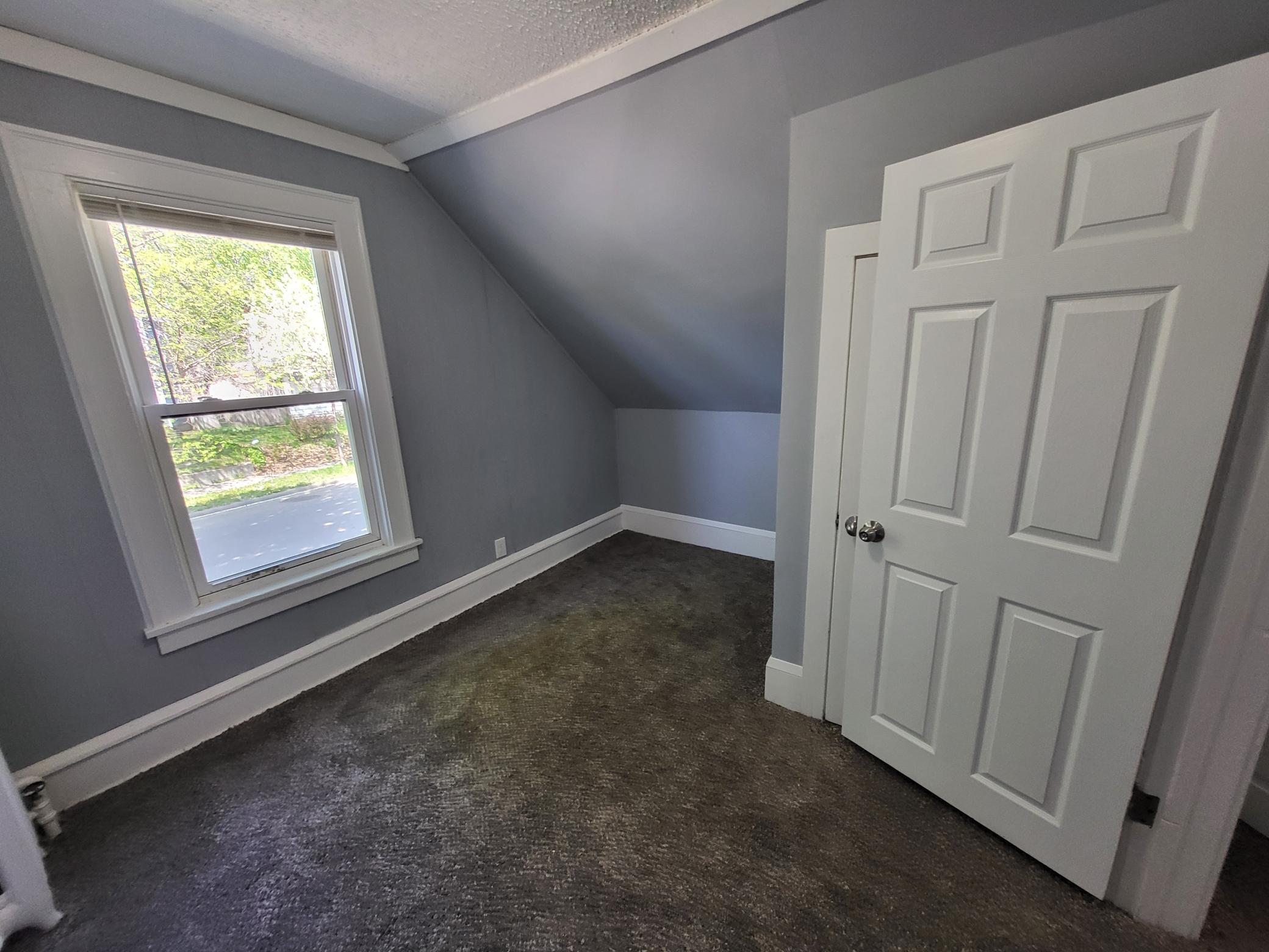 3014 Russell Avenue N