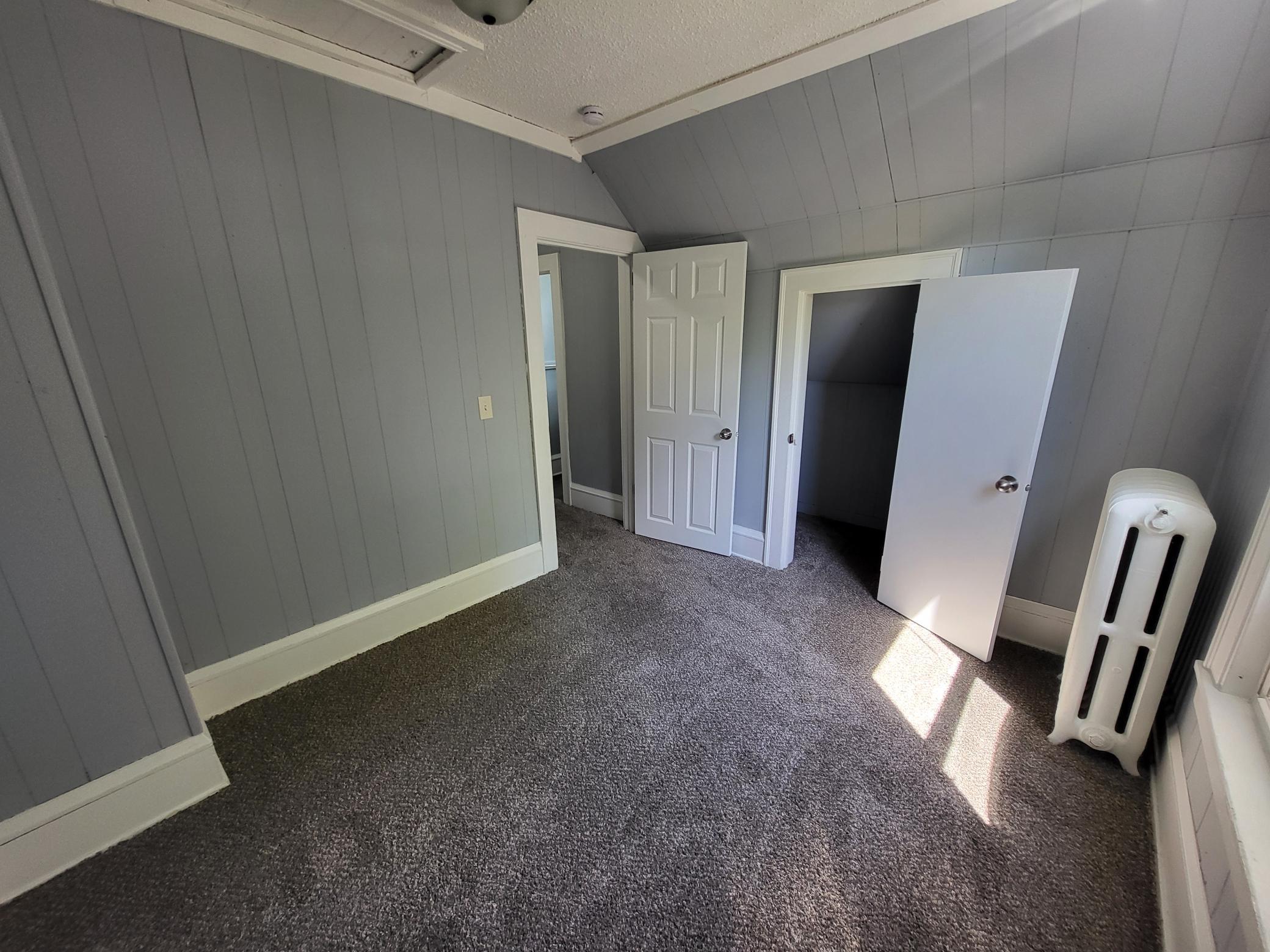 3014 Russell Avenue N