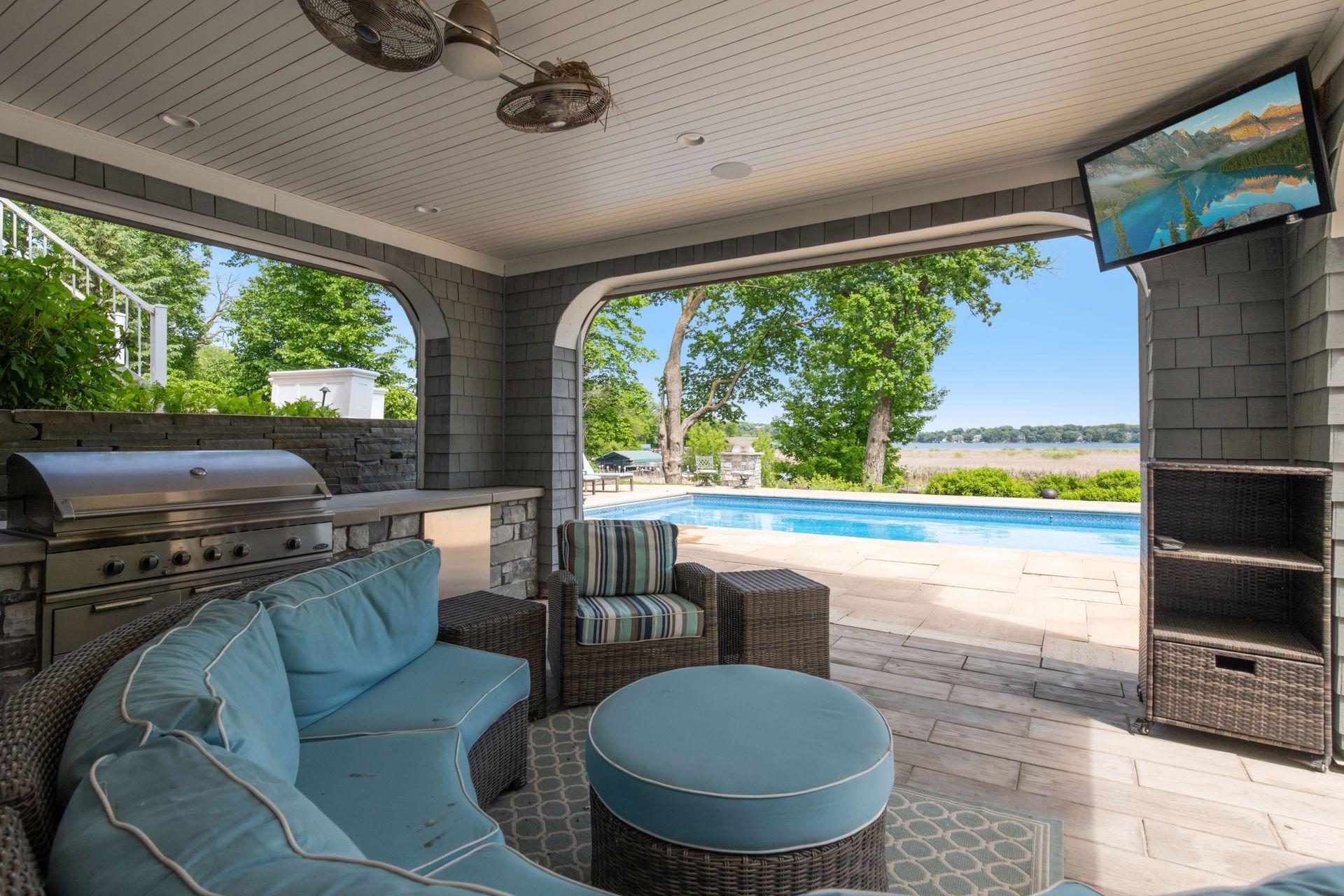 3758 Woodland Cove Parkway