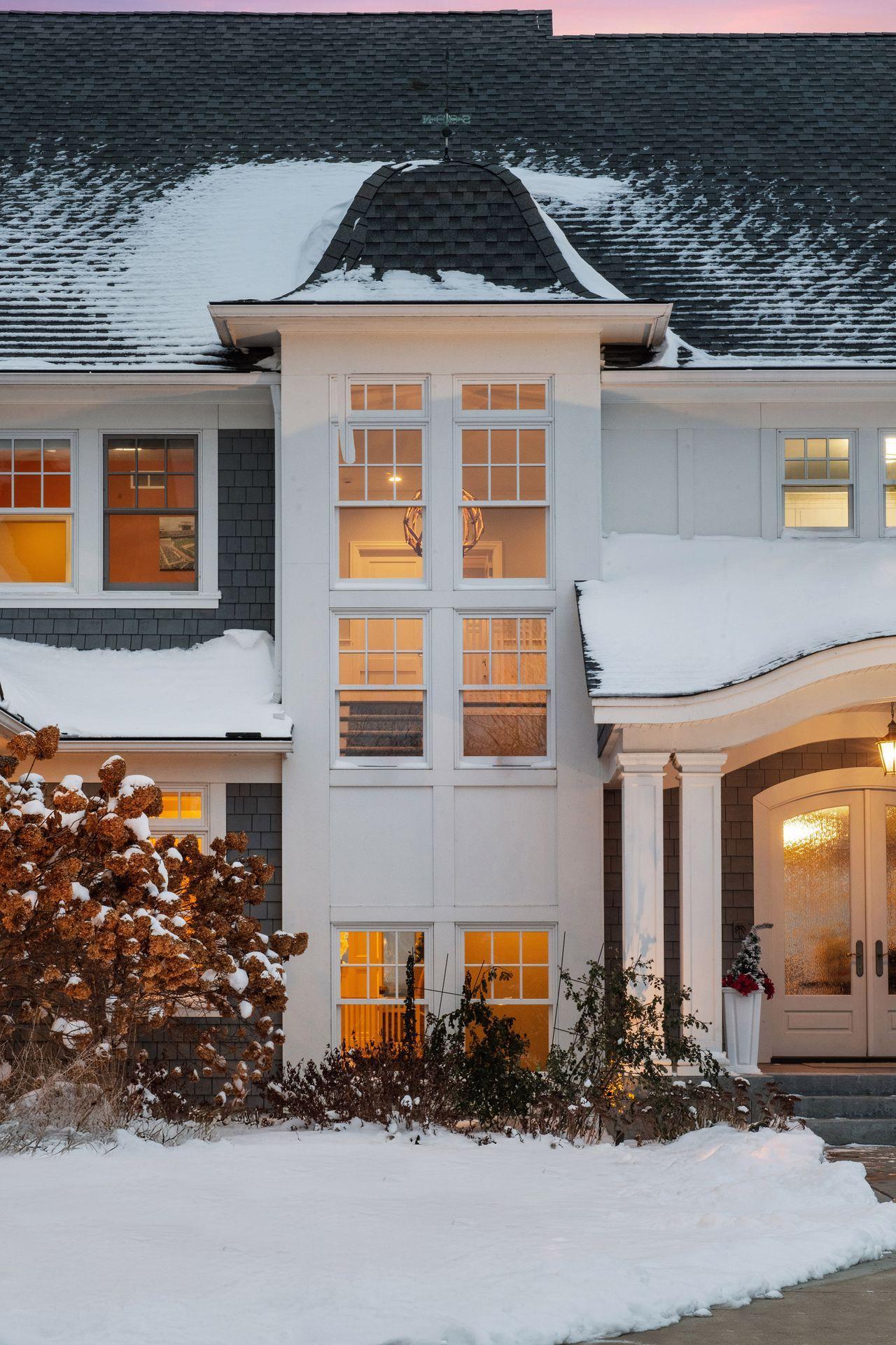 3758 Woodland Cove Parkway