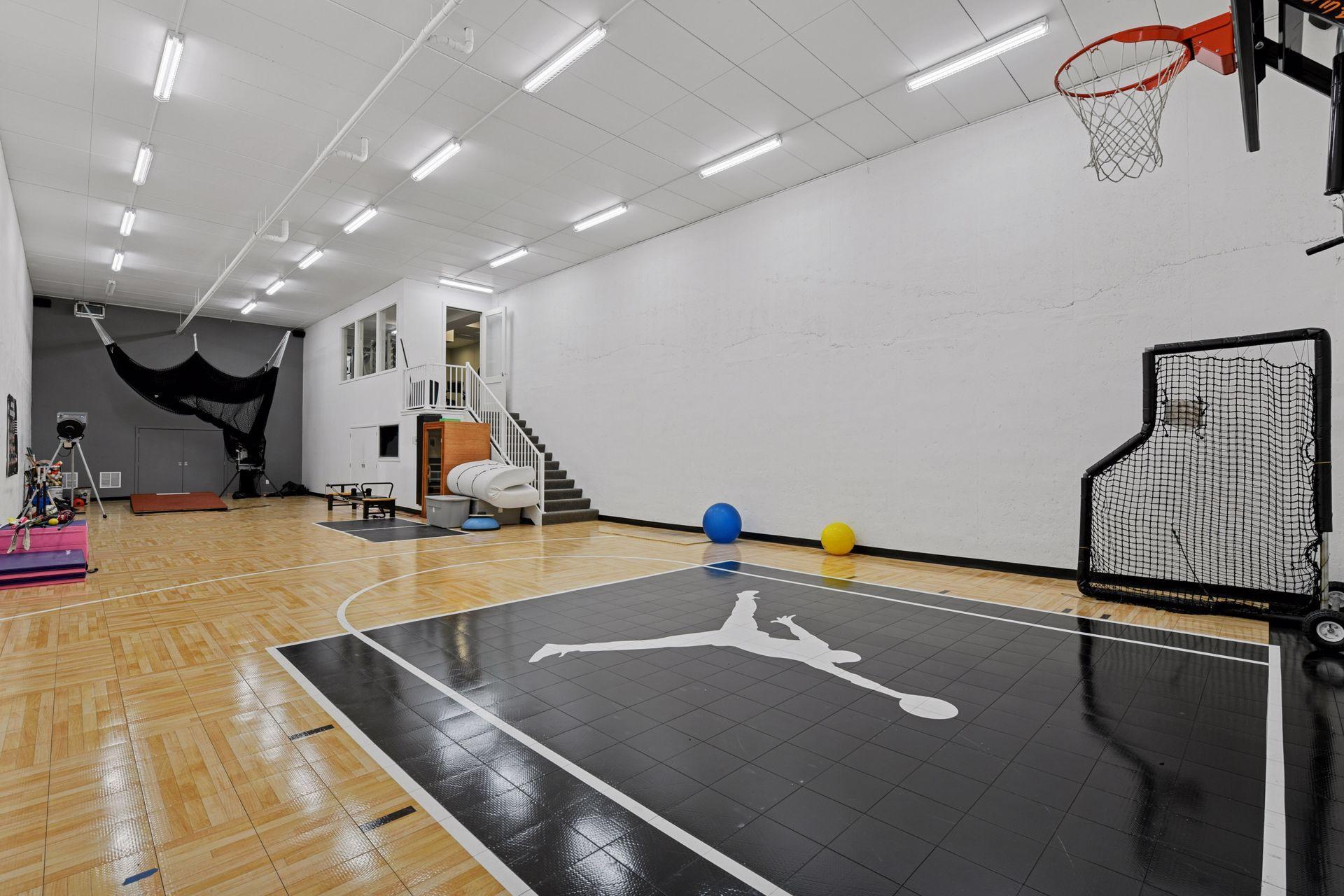 3758 Woodland Cove Parkway