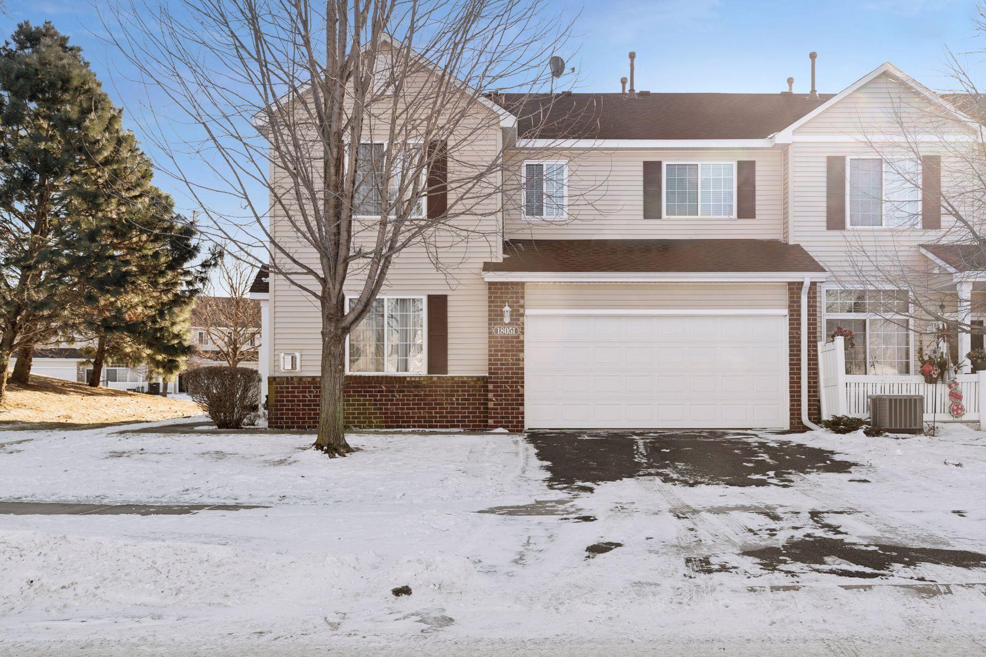 18051 69th Place N Unit: 2006