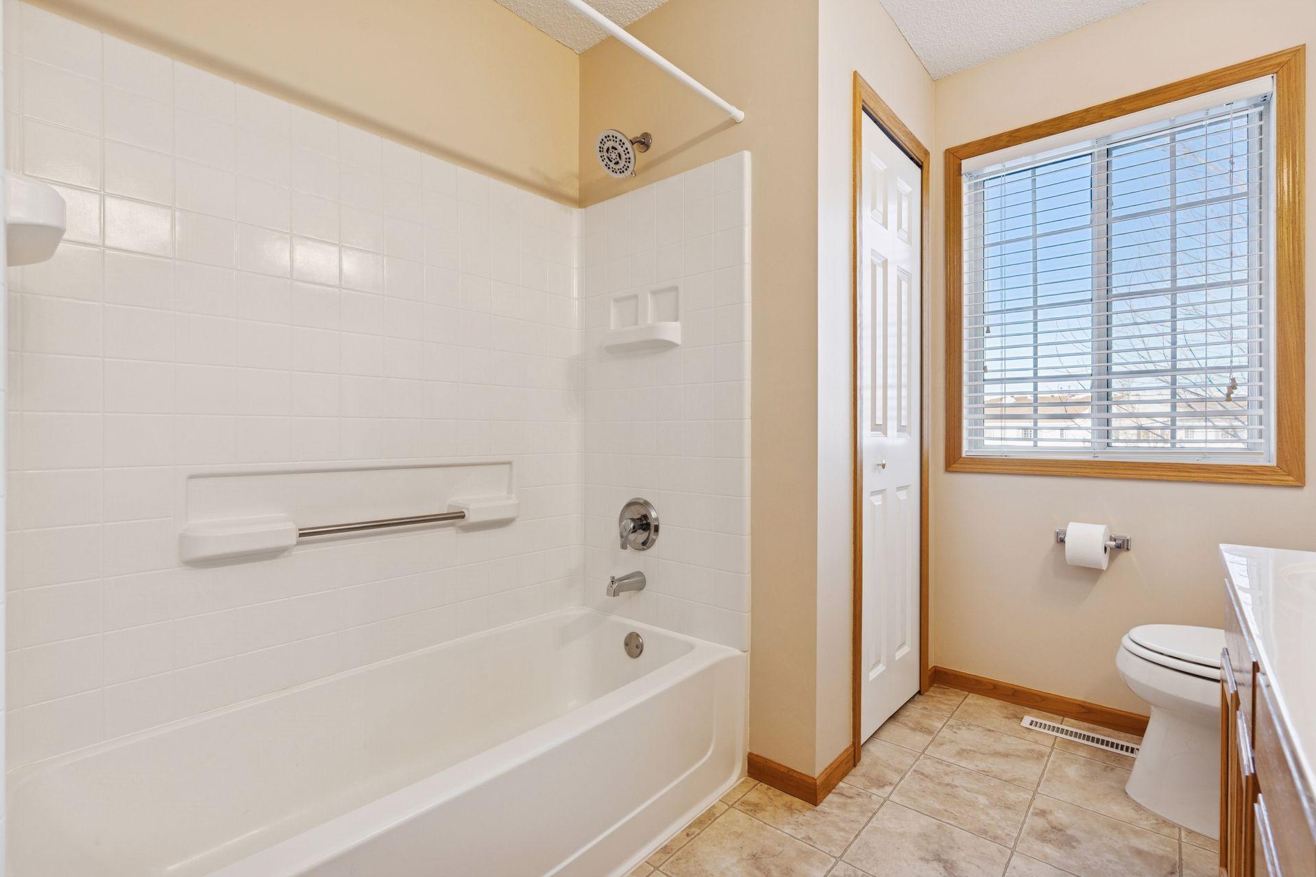 18051 69th Place N Unit: 2006