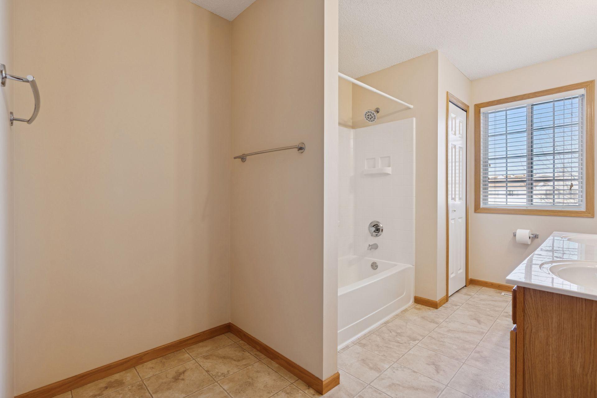 18051 69th Place N Unit: 2006