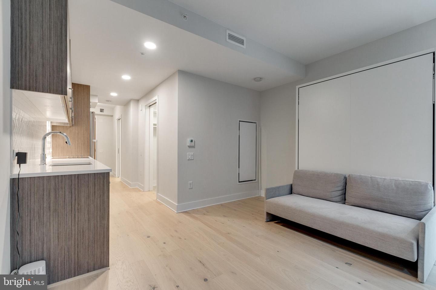 1211 VAN STREET SE Unit: 403