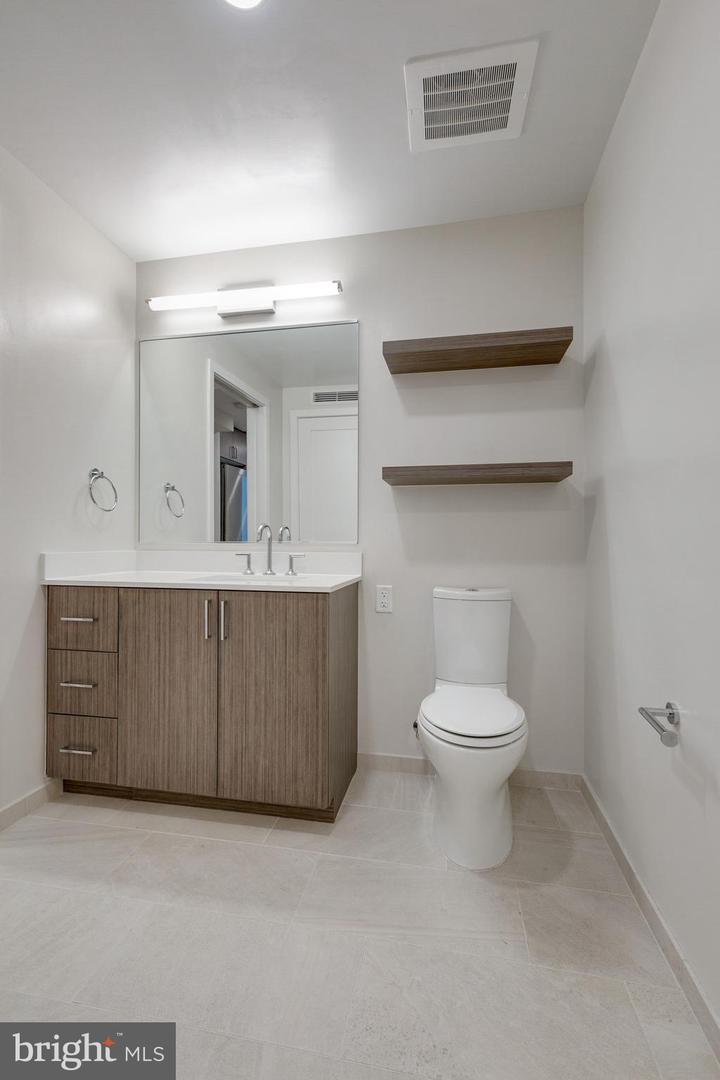 1211 VAN STREET SE Unit: 403