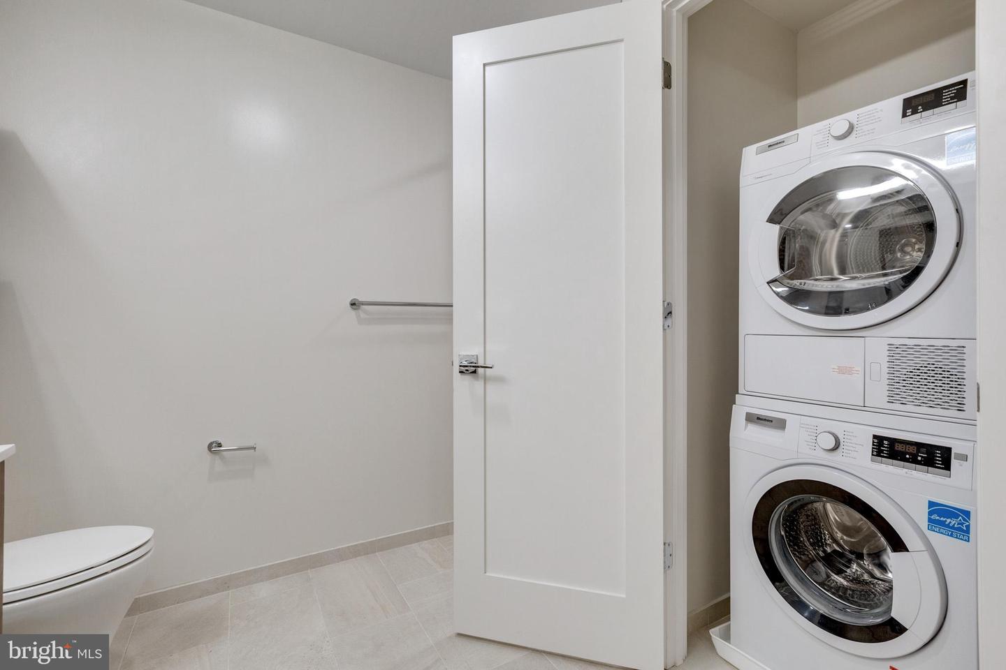 1211 VAN STREET SE Unit: 403
