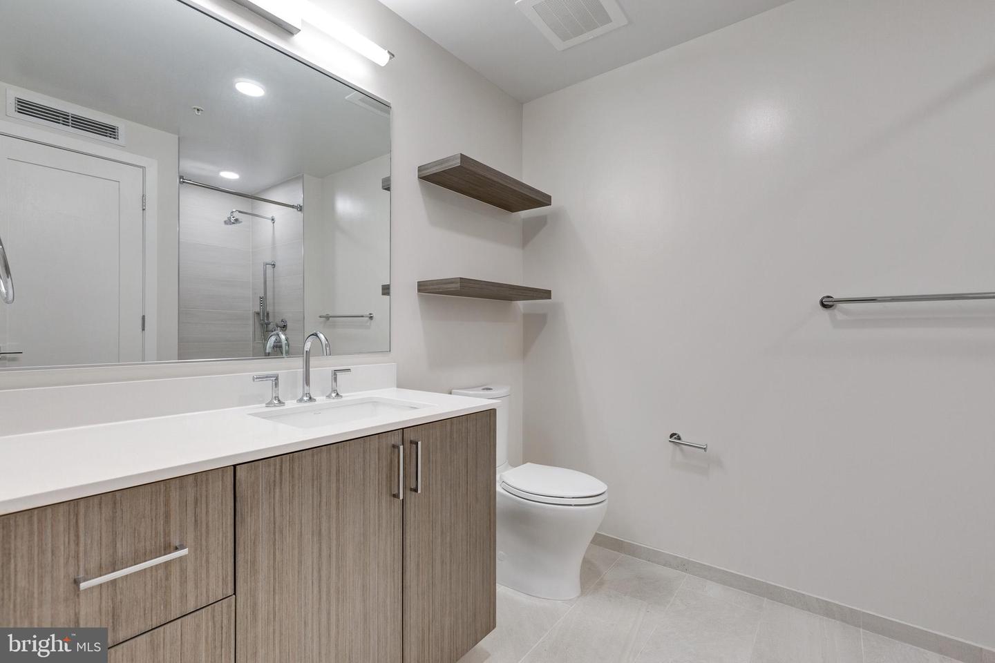 1211 VAN STREET SE Unit: 403
