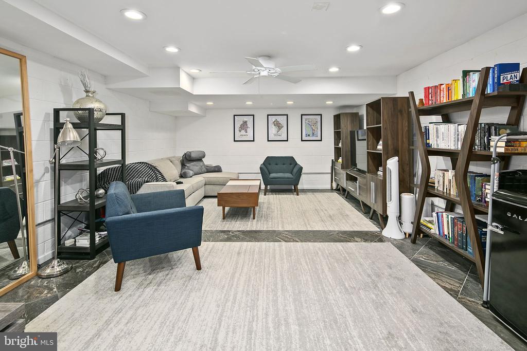 361 N STREET SW Unit: 361