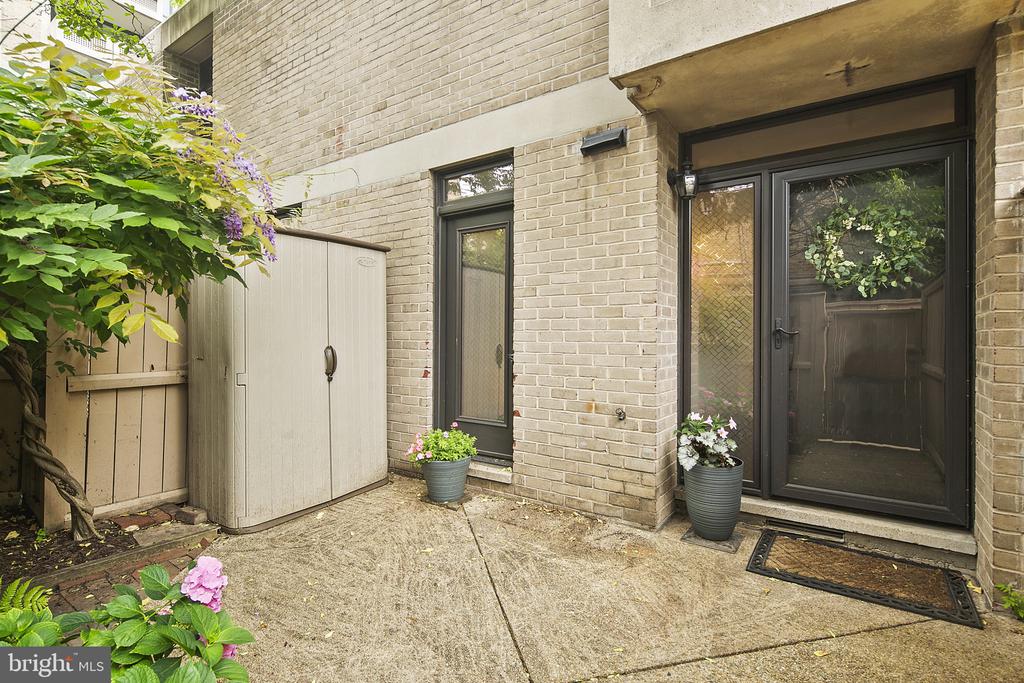 361 N STREET SW Unit: 361