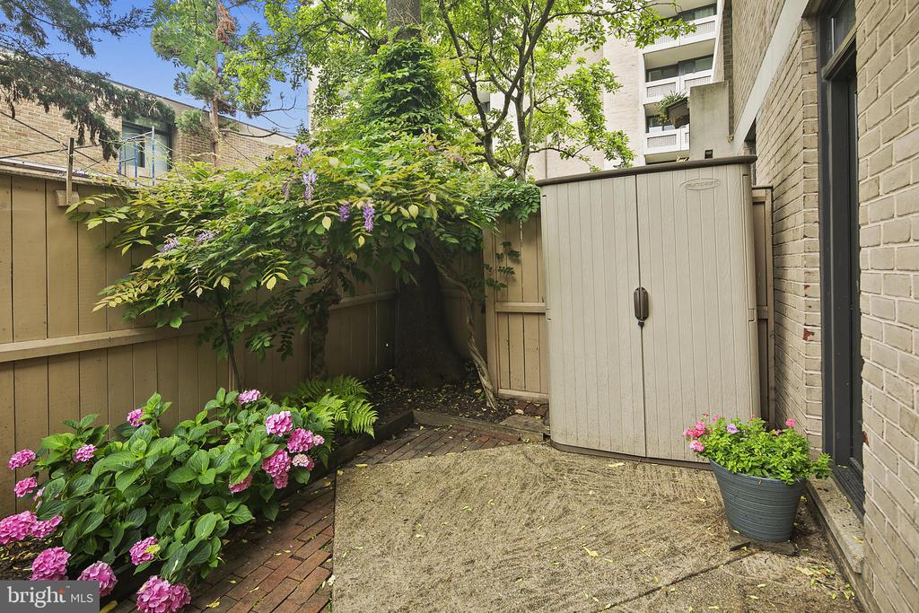 361 N STREET SW Unit: 361