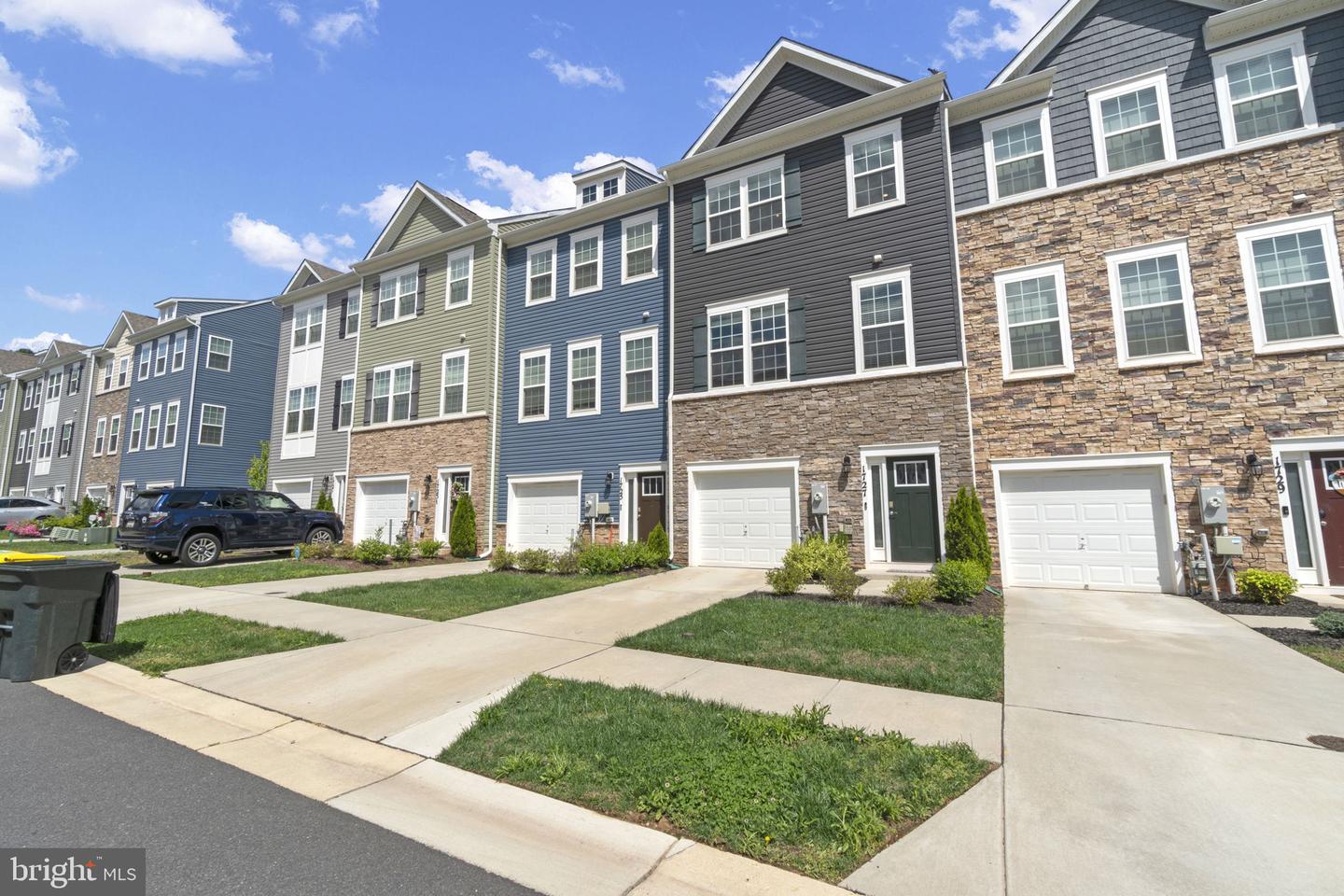 1727 RED FOX TRAIL