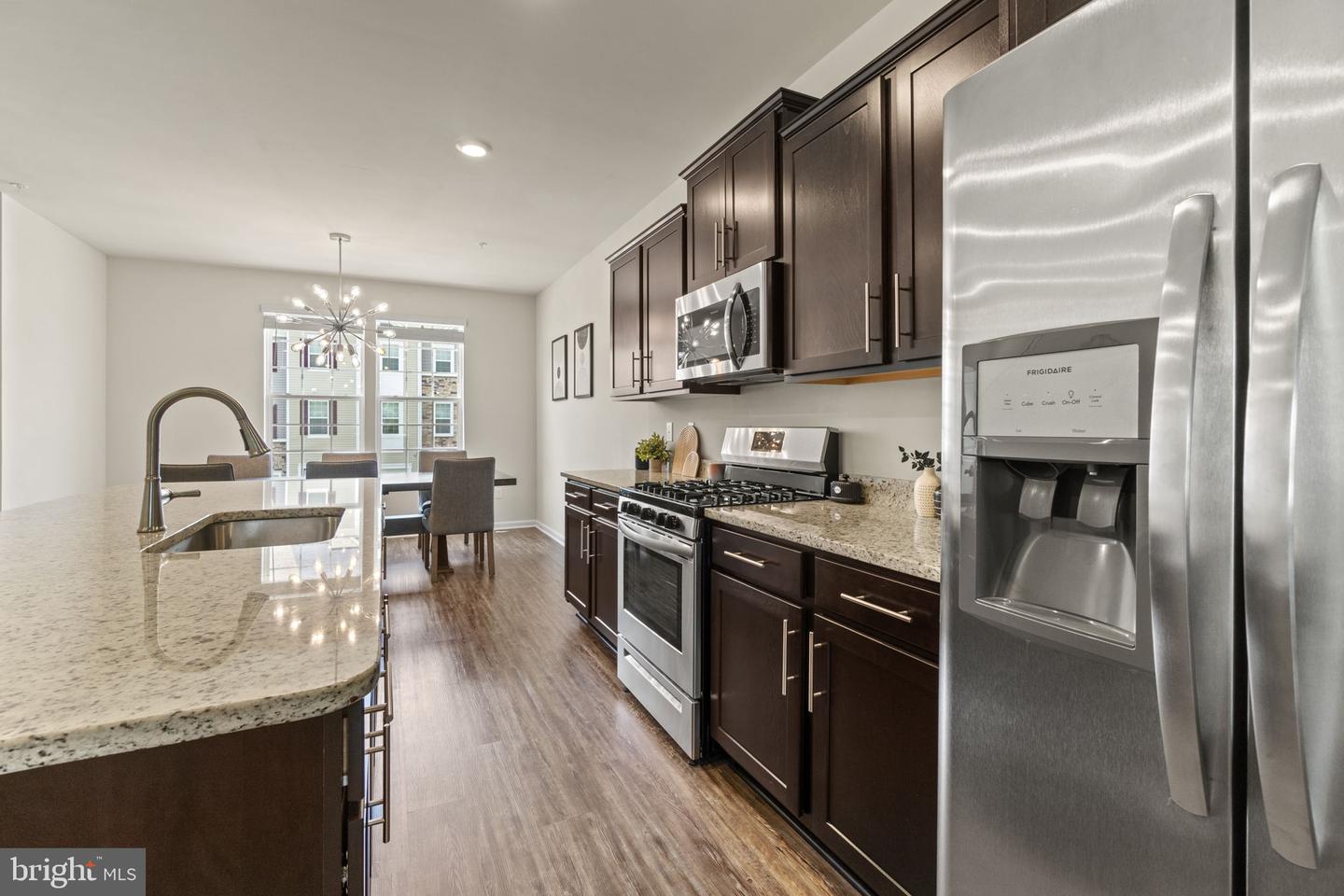 1727 RED FOX TRAIL