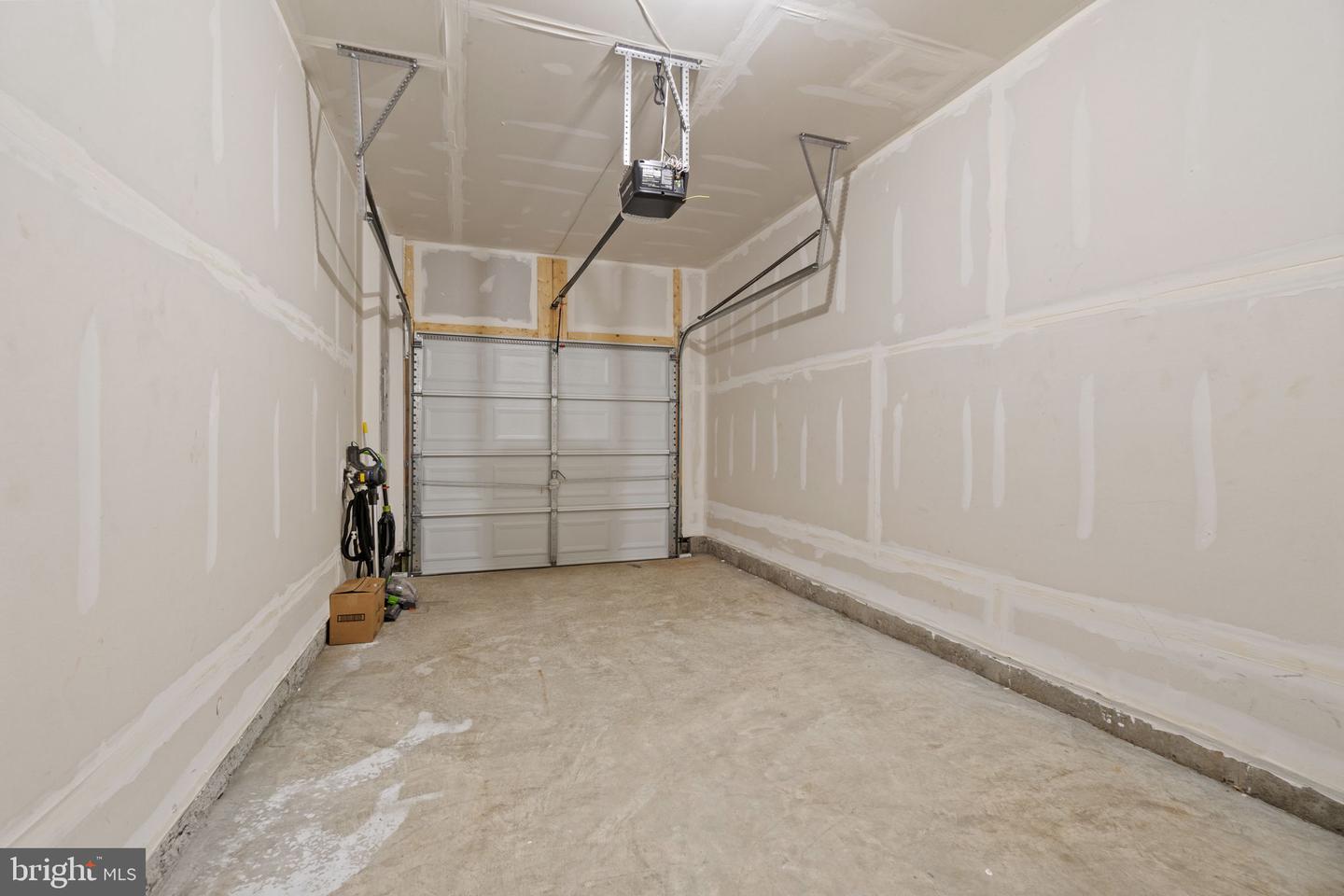 1727 RED FOX TRAIL