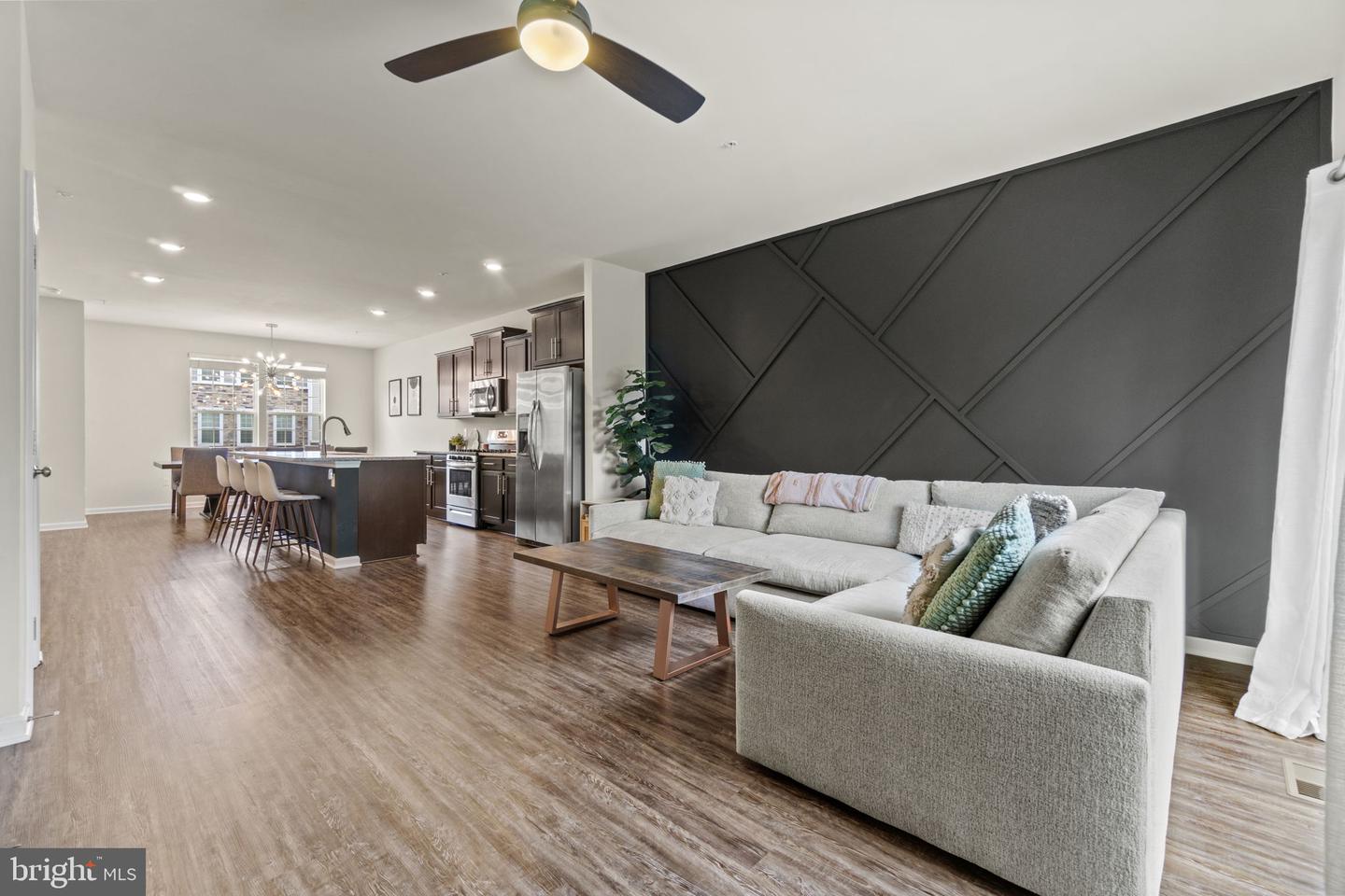 1727 RED FOX TRAIL