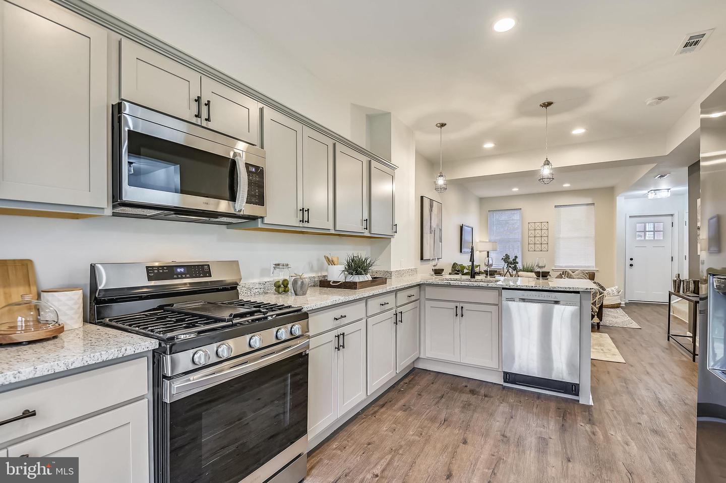 2613 LOYOLA NORTHWAY