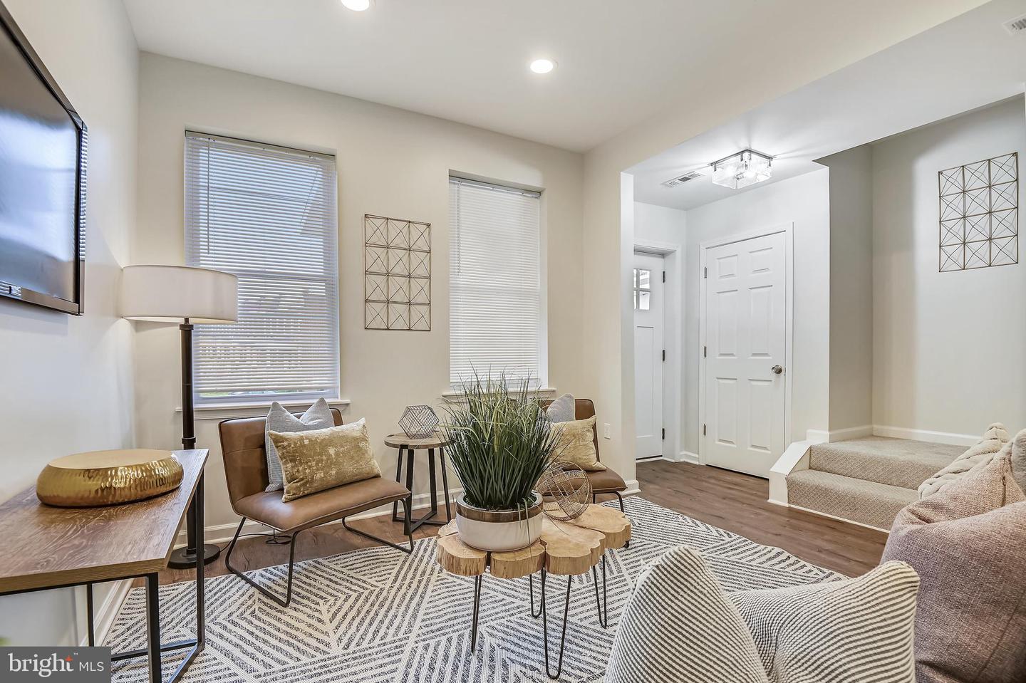2613 LOYOLA NORTHWAY