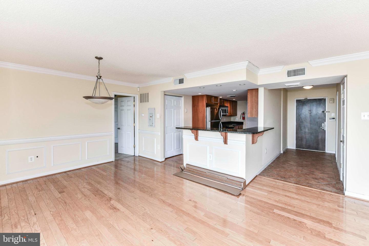 1515 S ARLINGTON RIDGE RD S #405