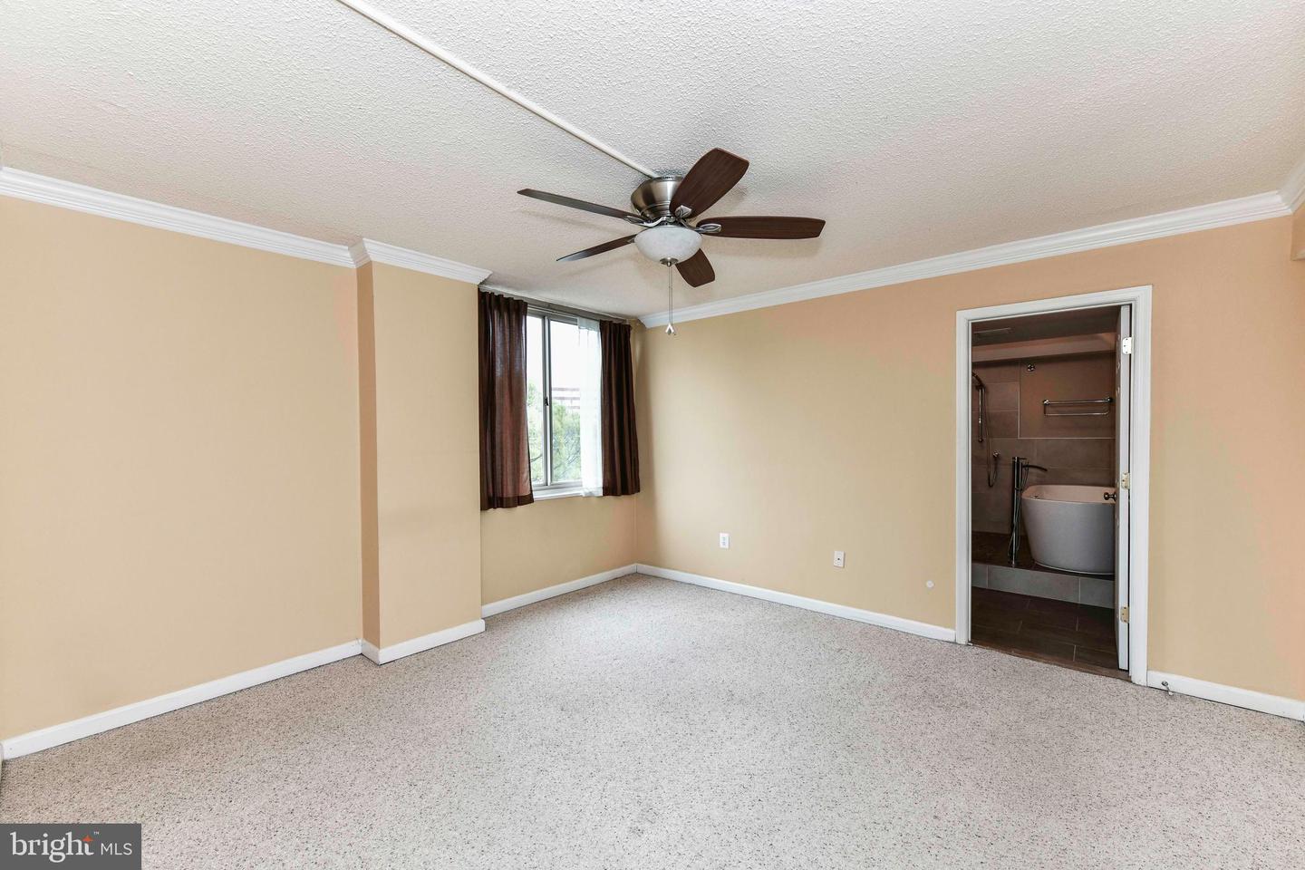 1515 S ARLINGTON RIDGE RD S #405