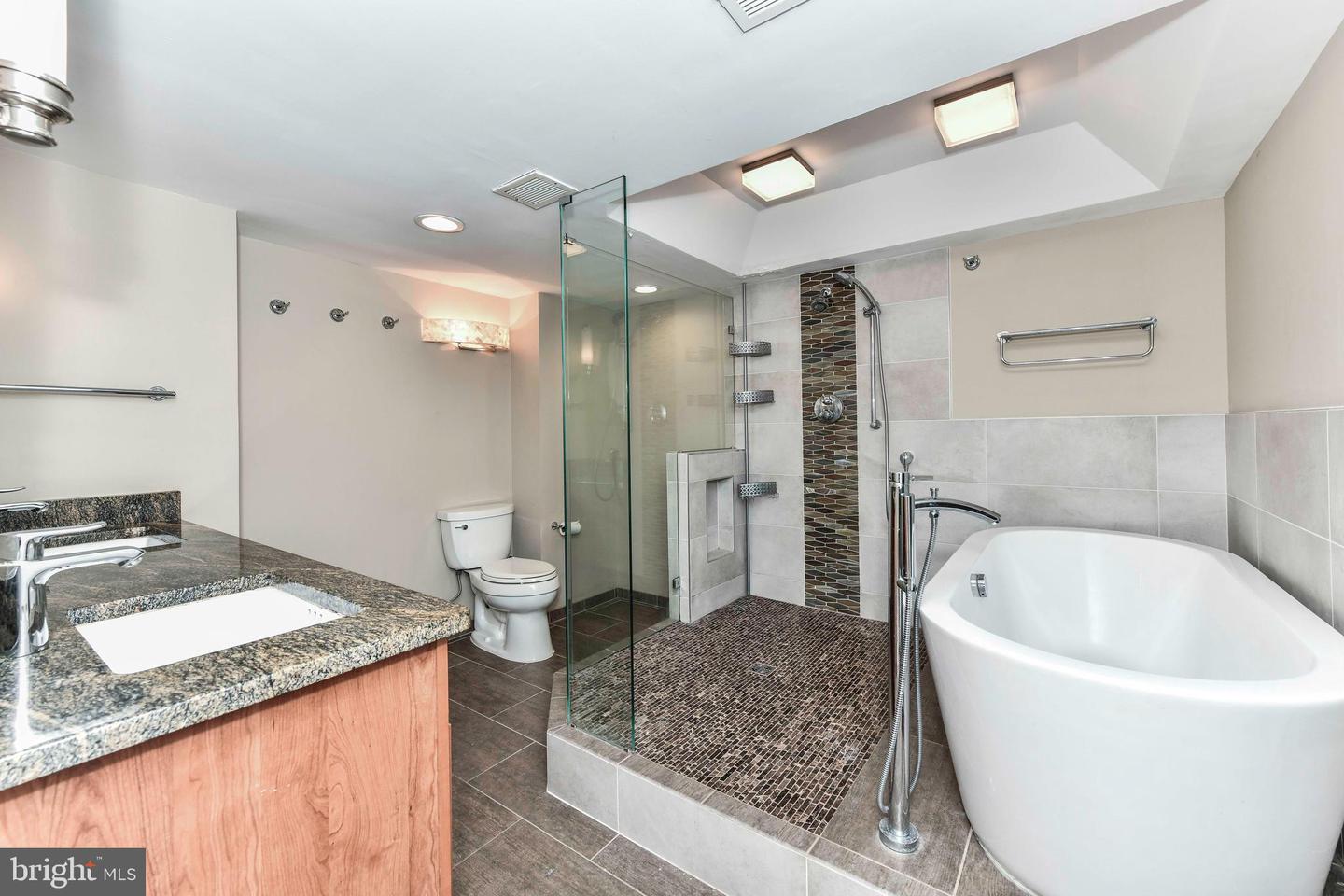 1515 S ARLINGTON RIDGE RD S #405
