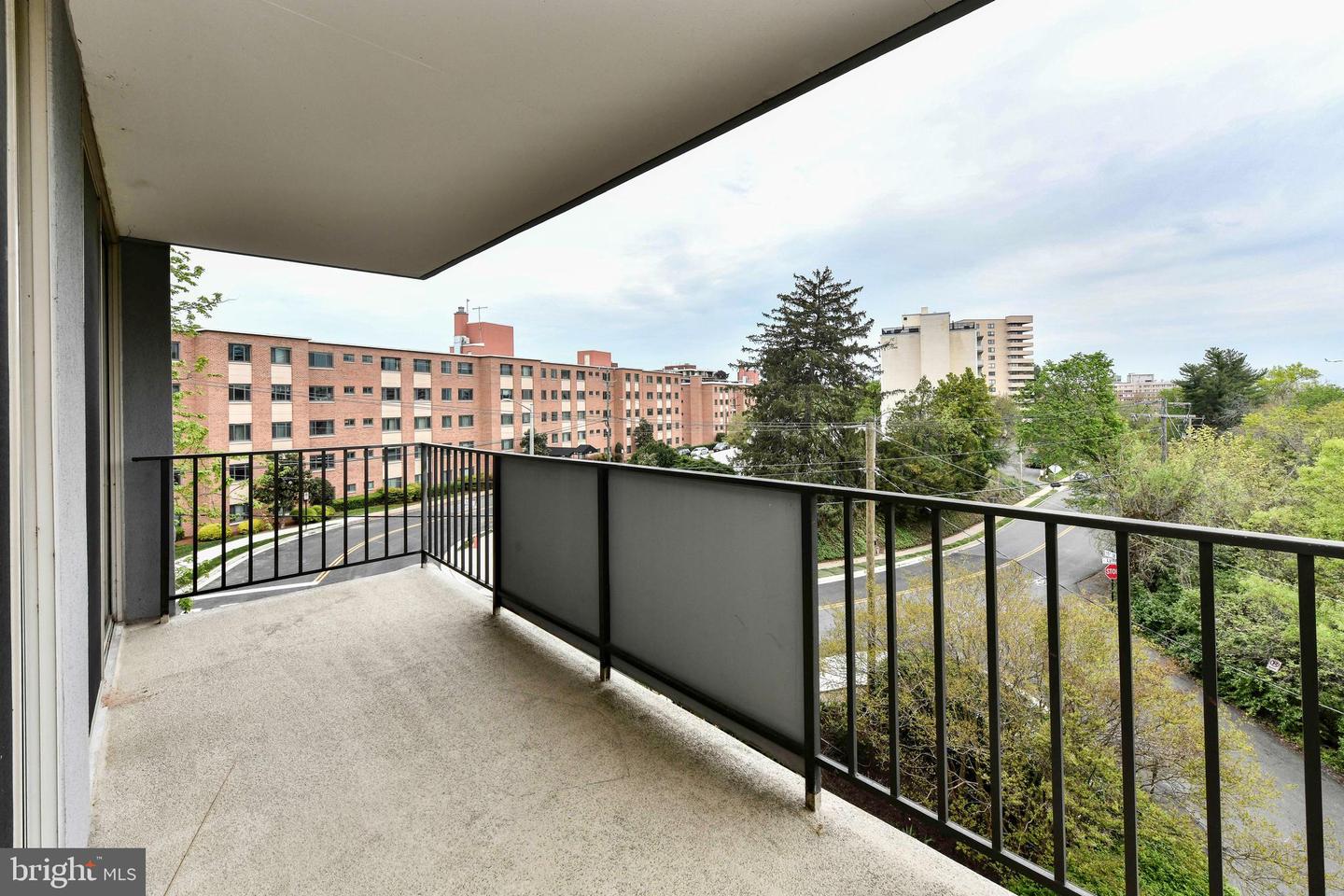1515 S ARLINGTON RIDGE RD S #405