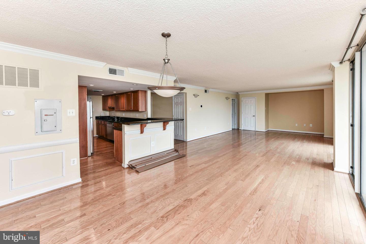 1515 S ARLINGTON RIDGE RD S #405