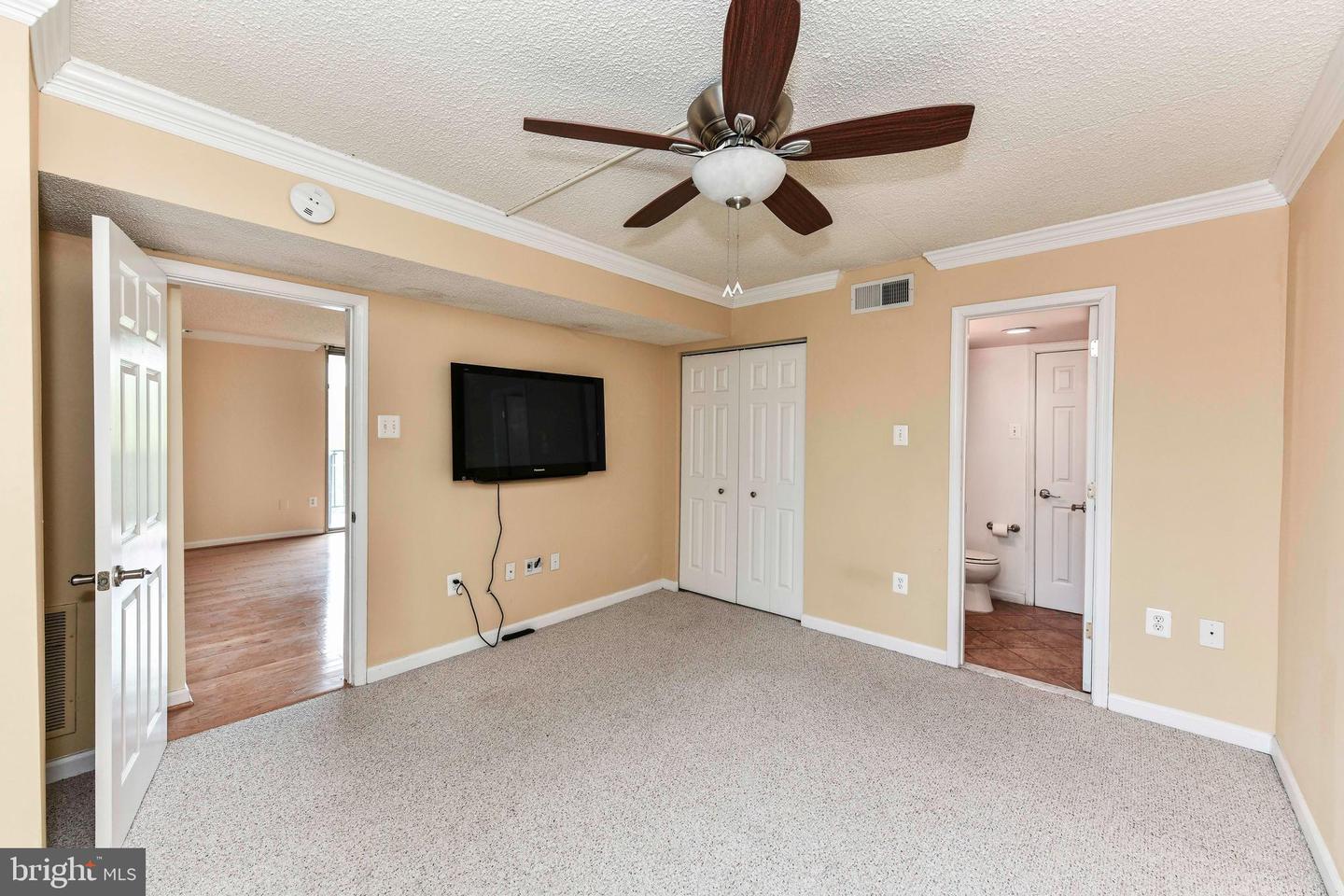 1515 S ARLINGTON RIDGE RD S #405