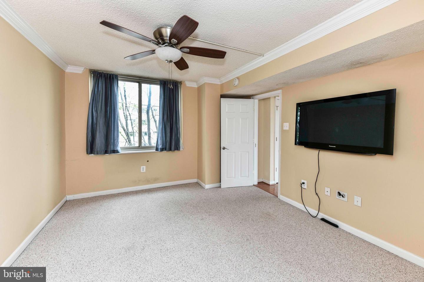 1515 S ARLINGTON RIDGE RD S #405