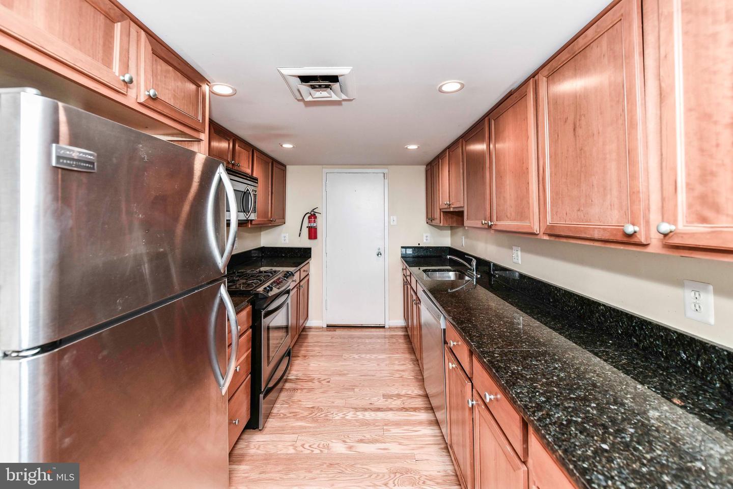 1515 S ARLINGTON RIDGE RD S #405