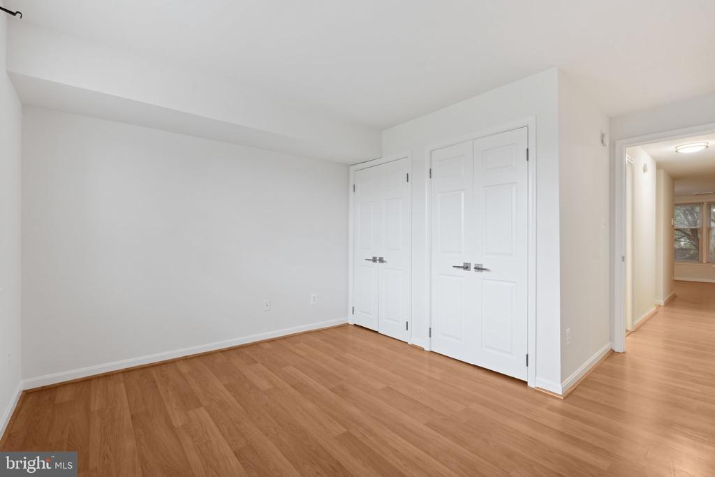 545 COLECROFT COURT