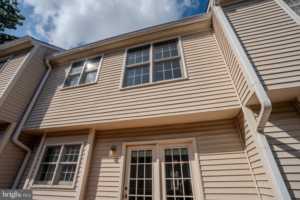 341 S PICKETT STREET