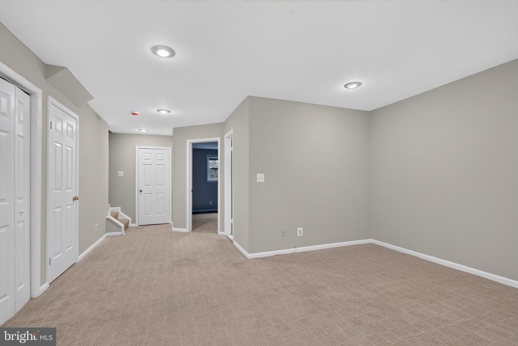 341 S PICKETT STREET