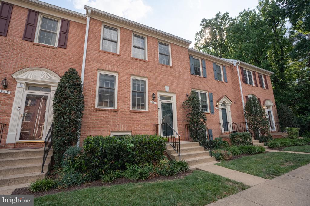 341 S PICKETT STREET