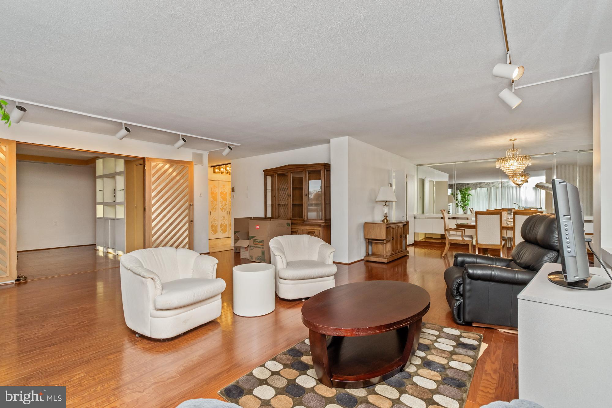 6210 PARK HEIGHTS AVENUE 400