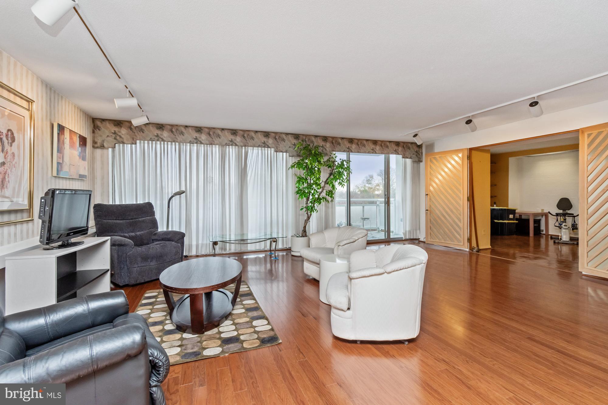 6210 PARK HEIGHTS AVENUE 400