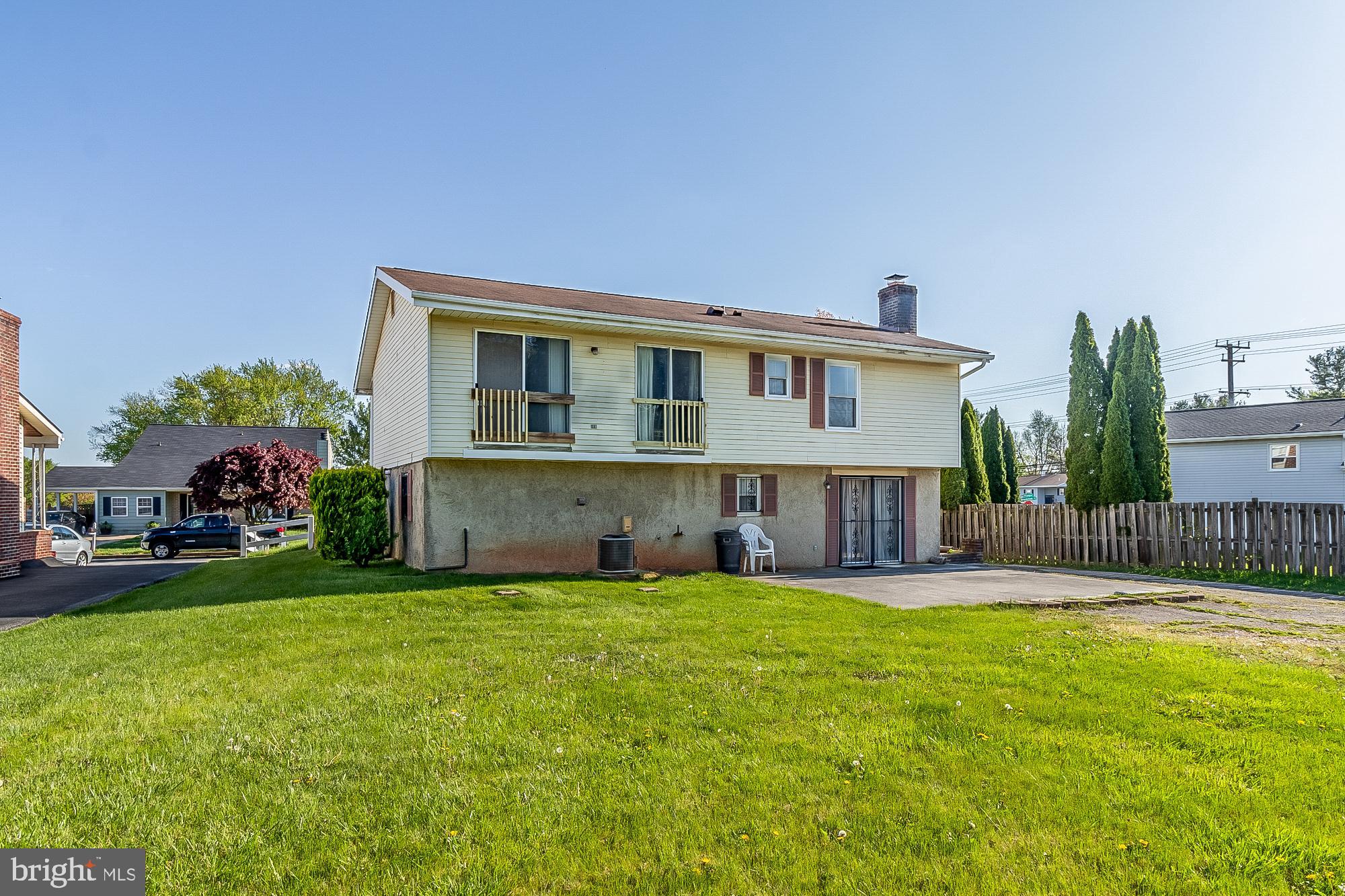 3949 Lumo Cir