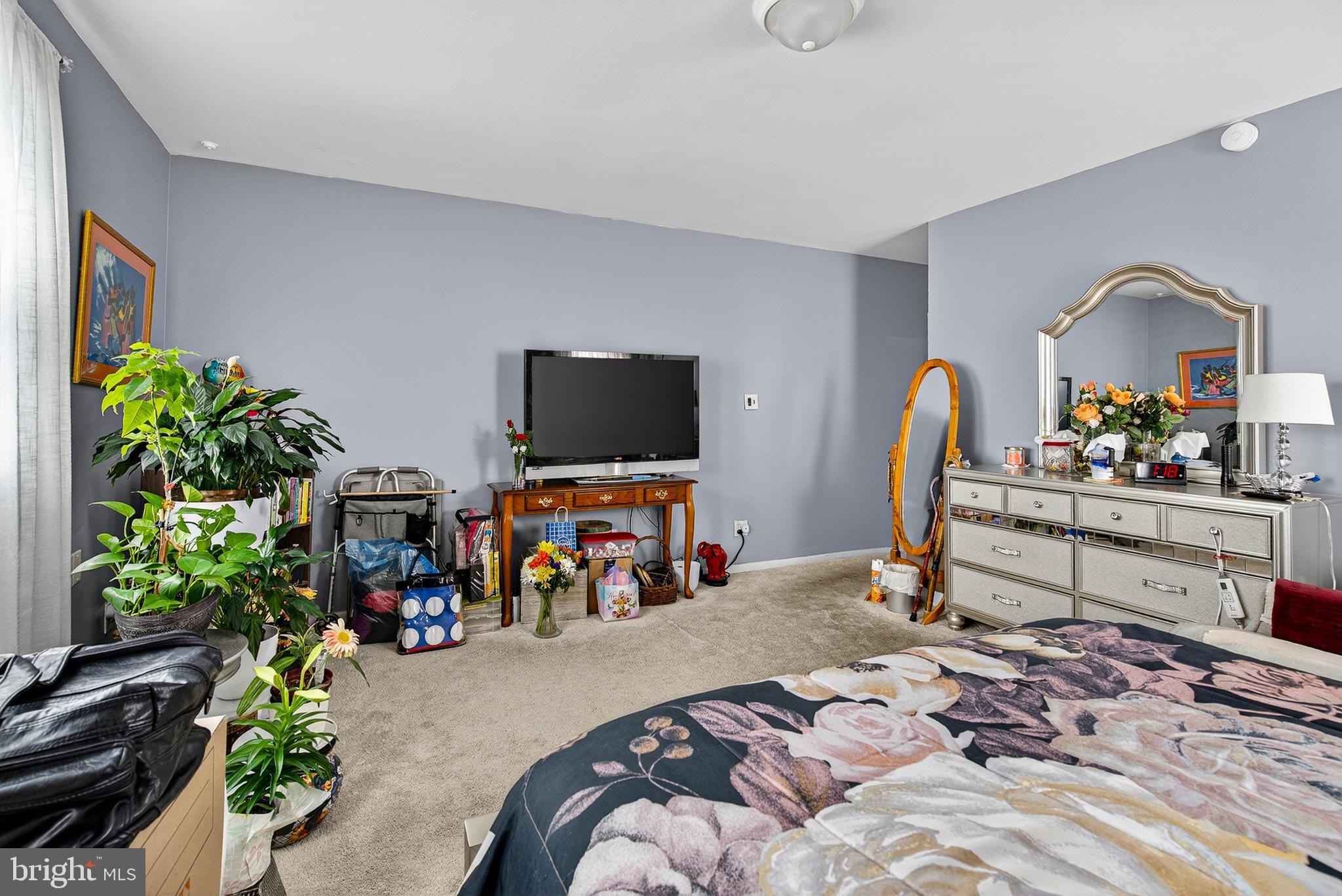 9 RAINBOW COURT