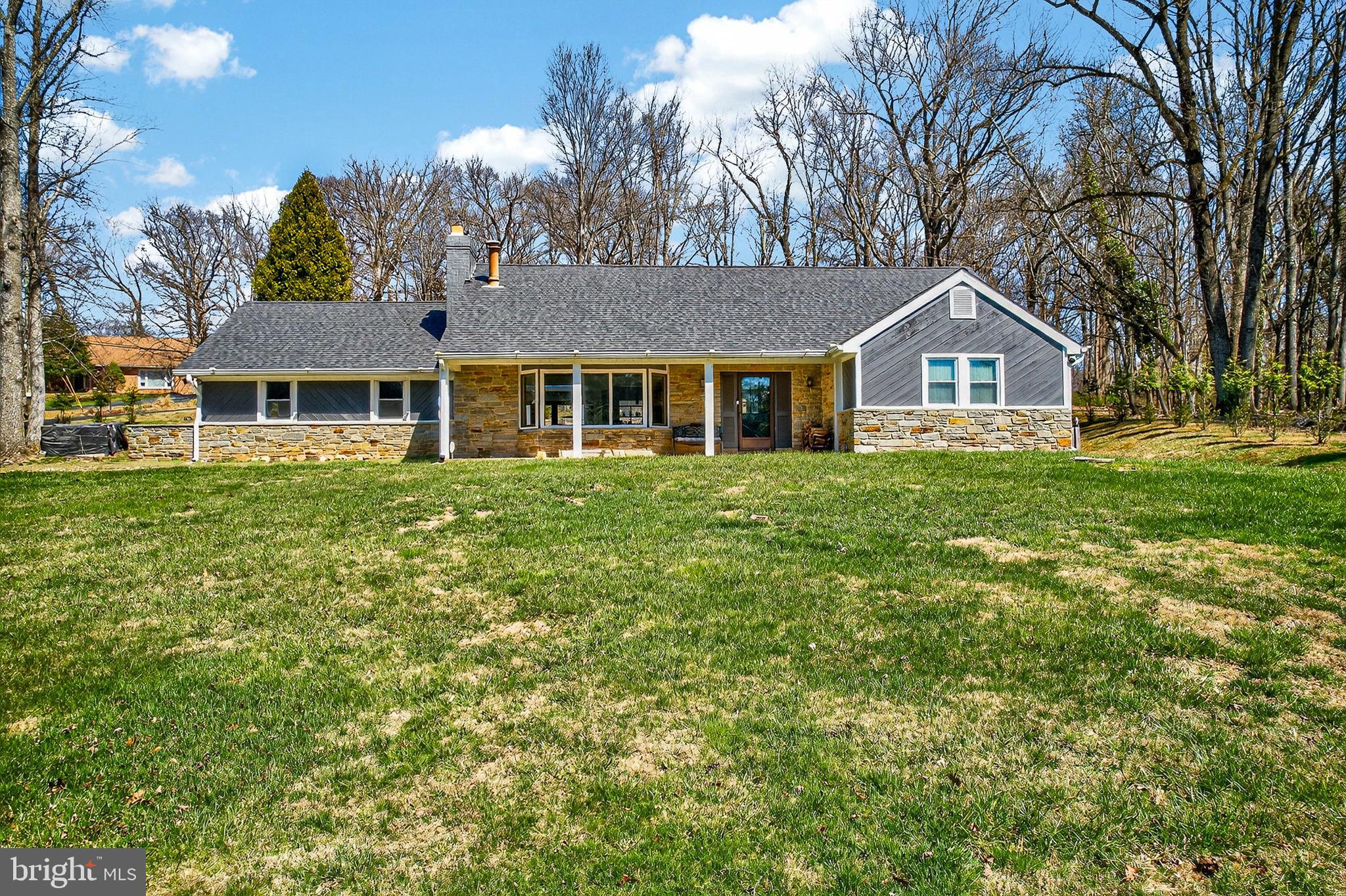 9 RAINBOW COURT