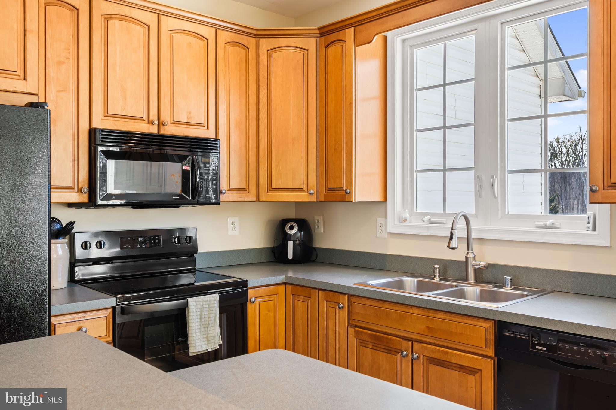 4710 GOLD FINCH DRIVE