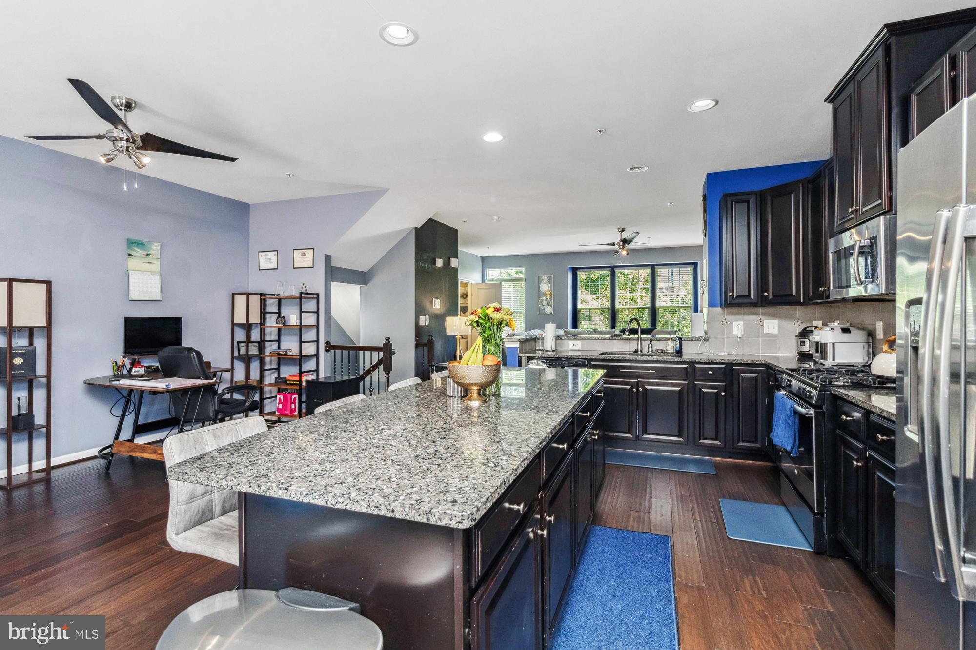 6119 Halsted Ave