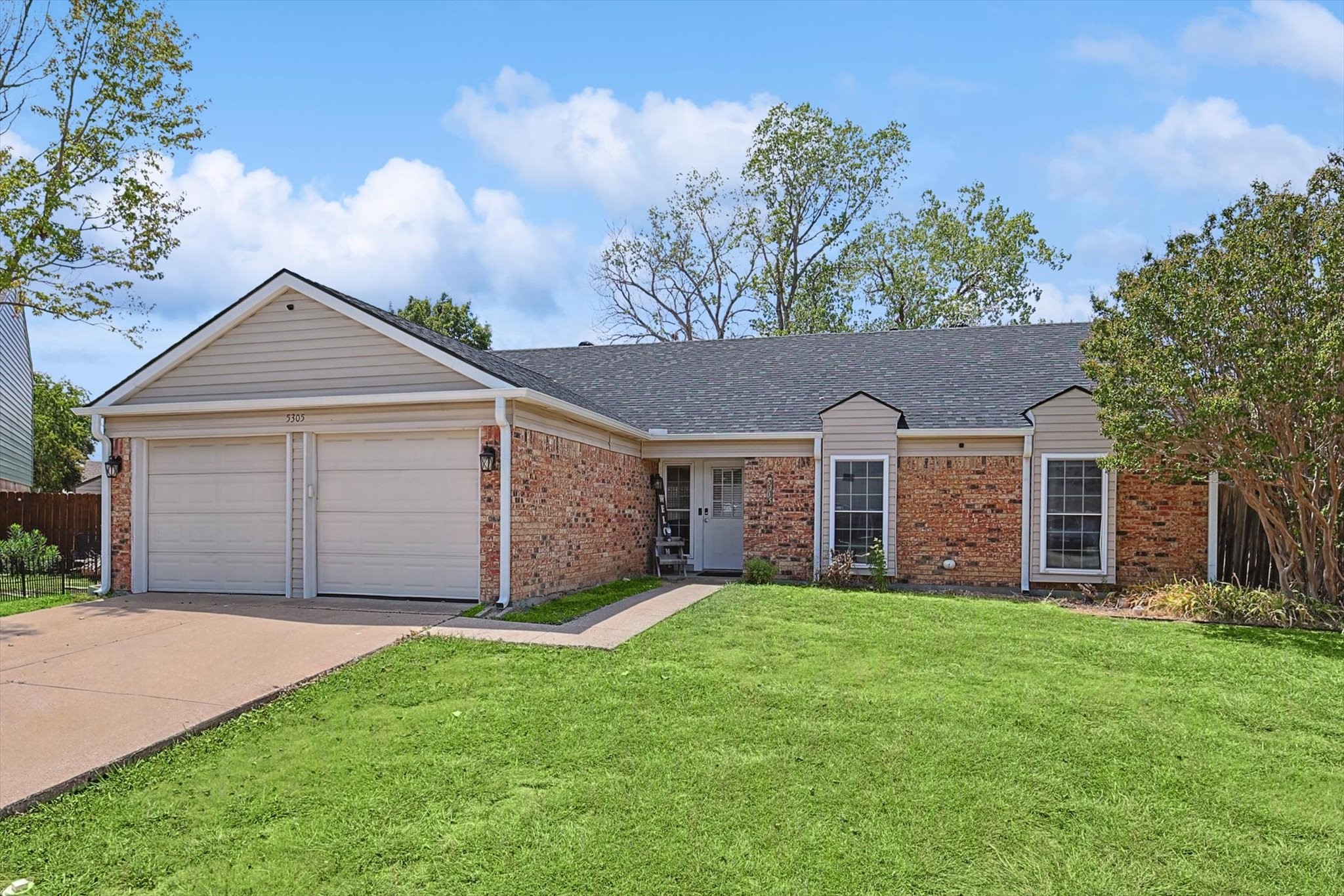 5305 Maple Court
