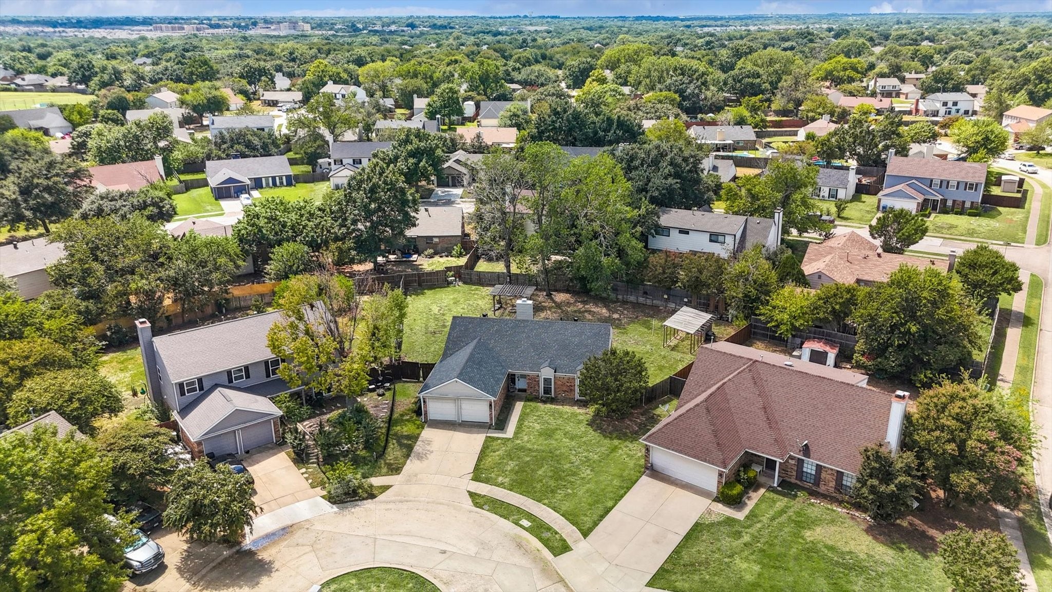 5305 Maple Court