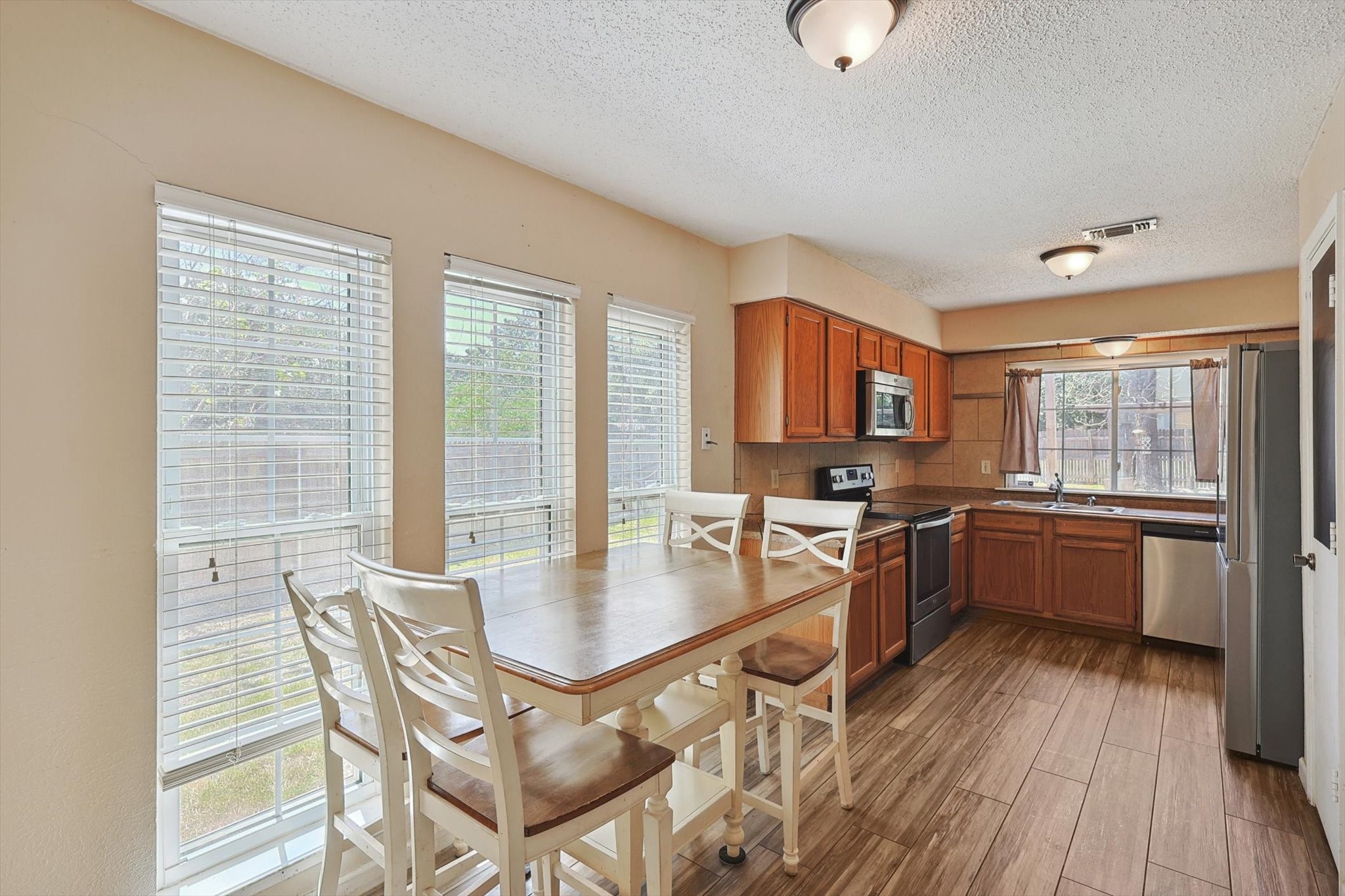 5305 Maple Court