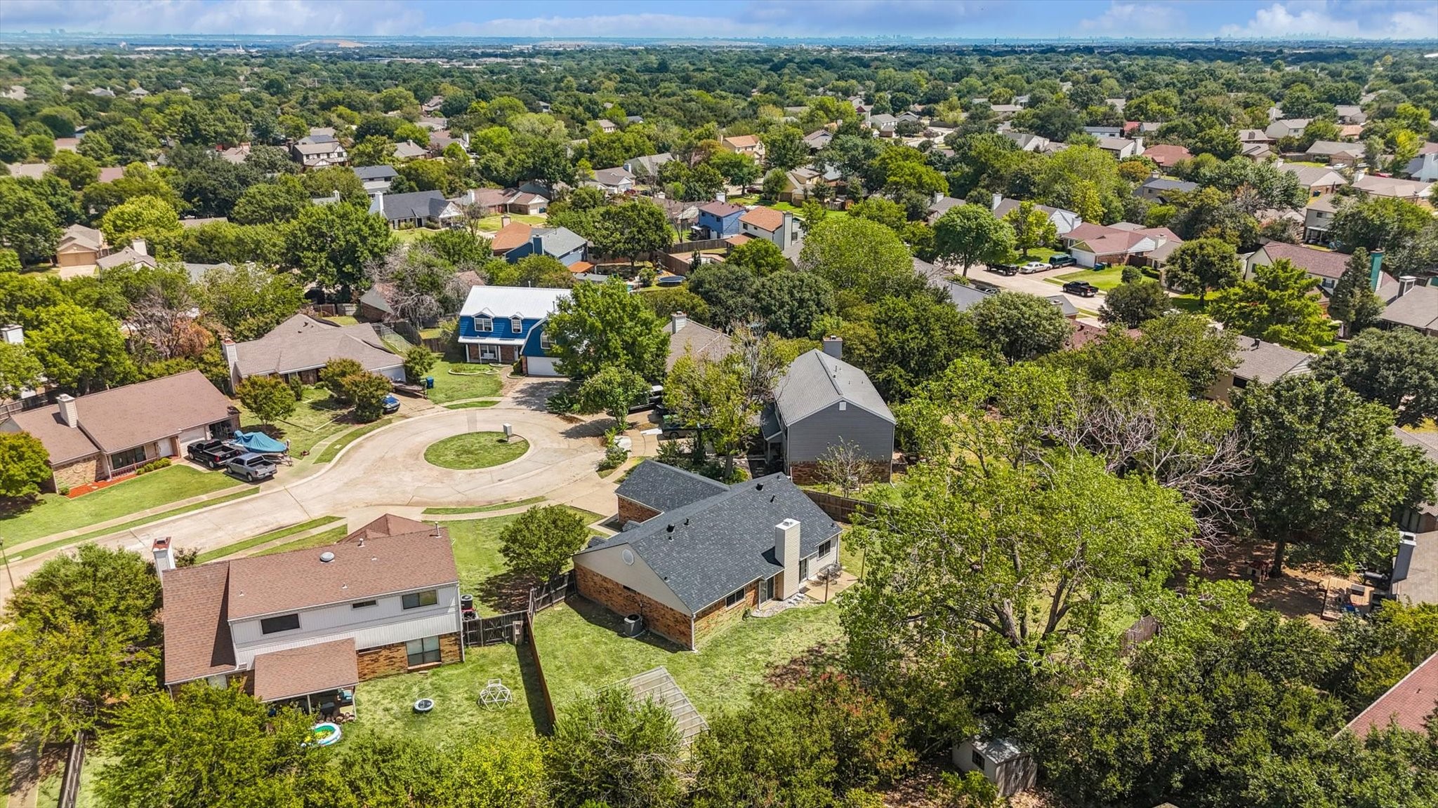 5305 Maple Court