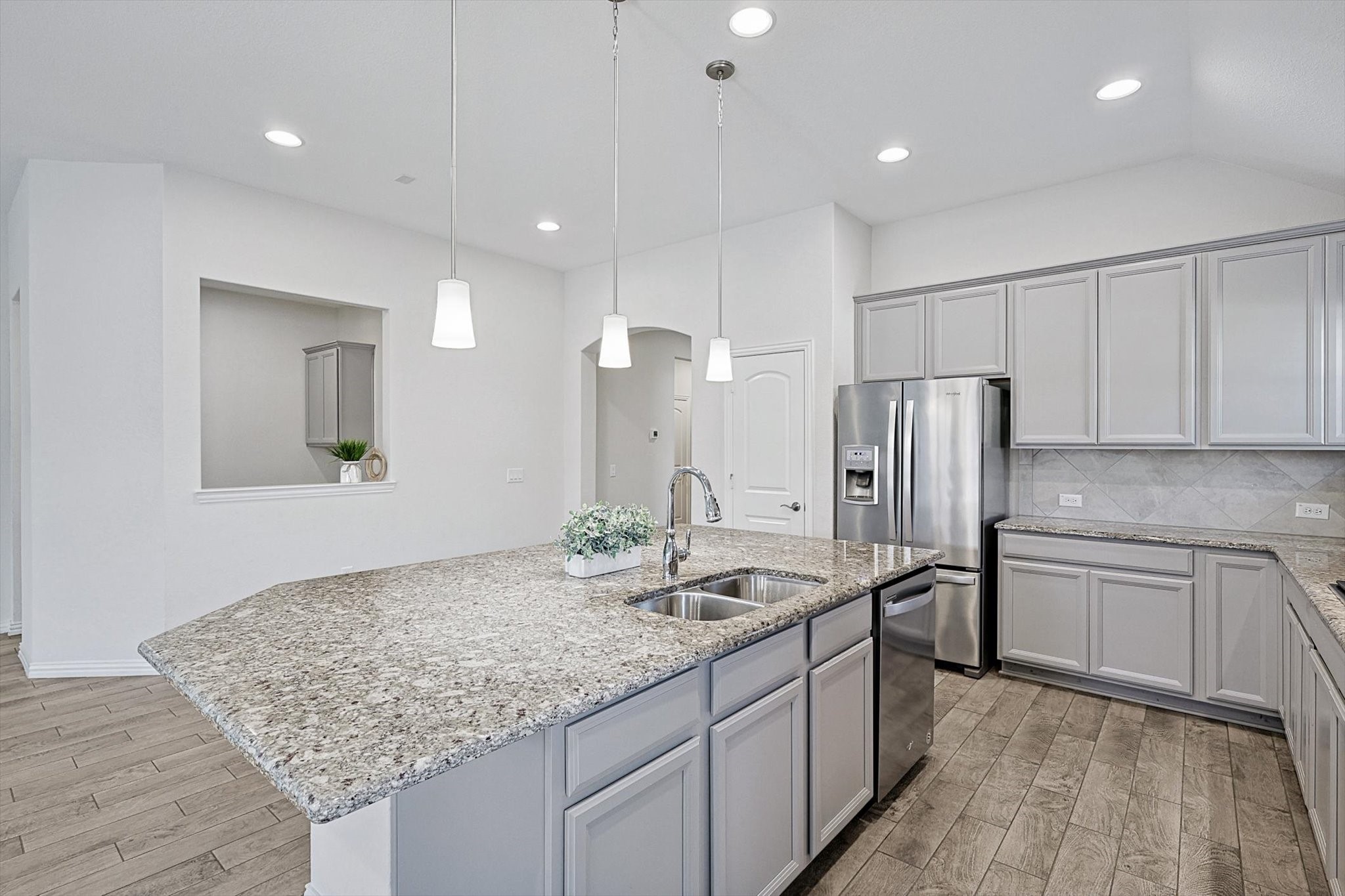 6609 Cedarhurst Court
