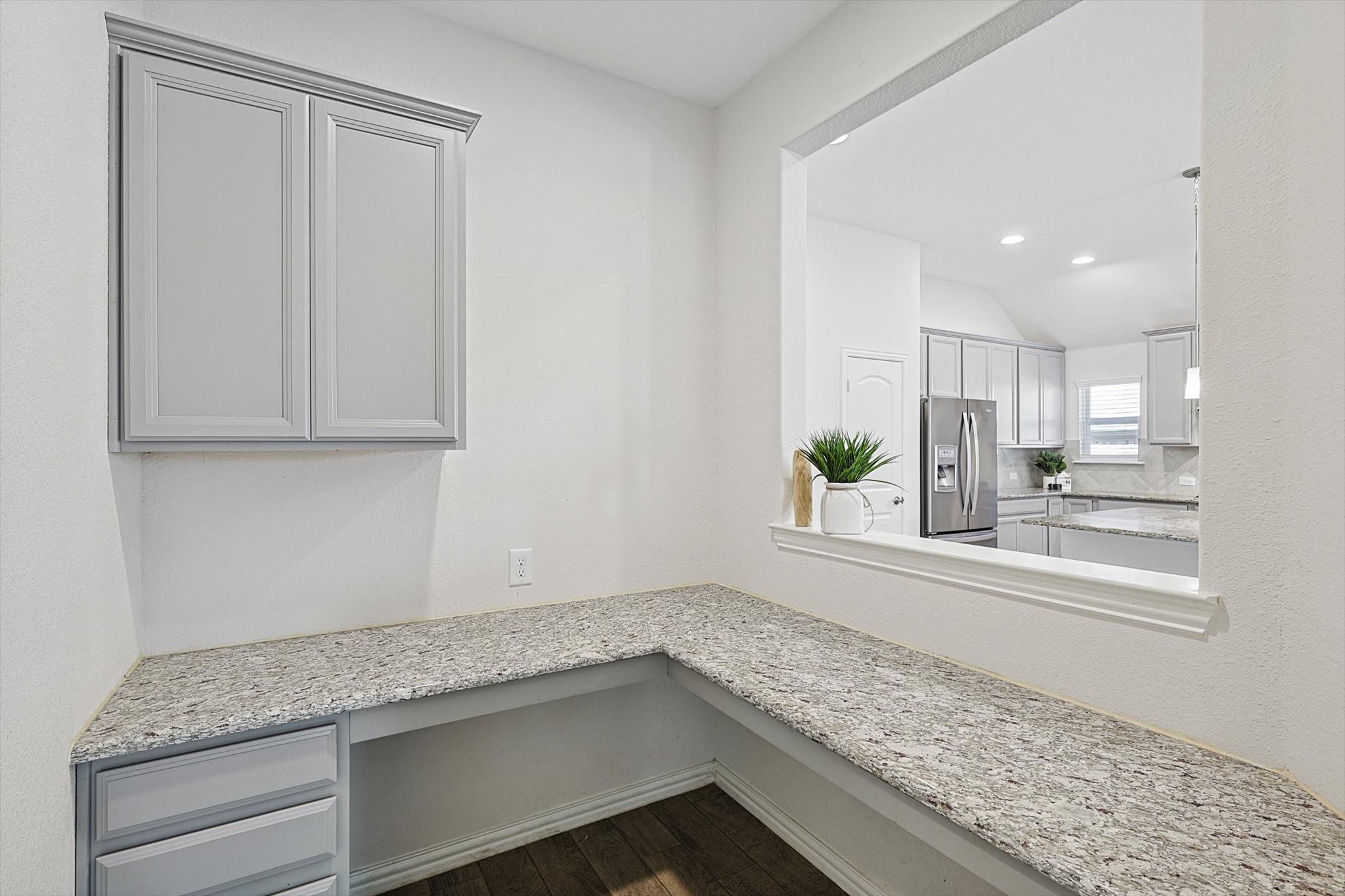 6609 Cedarhurst Court